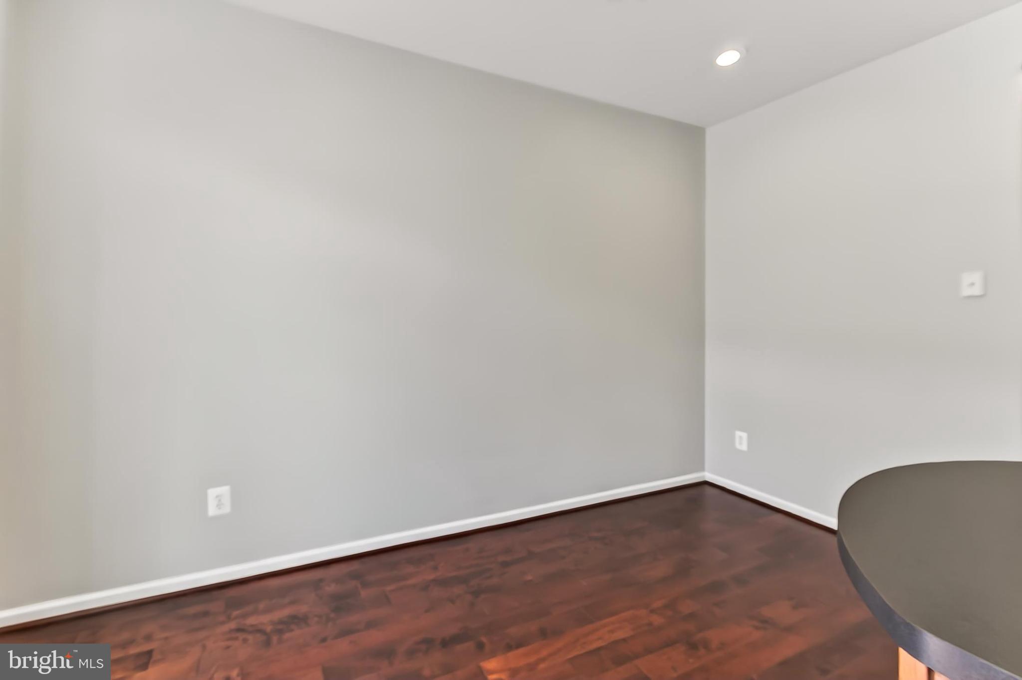 SOUTH RIDING - Residential Lease