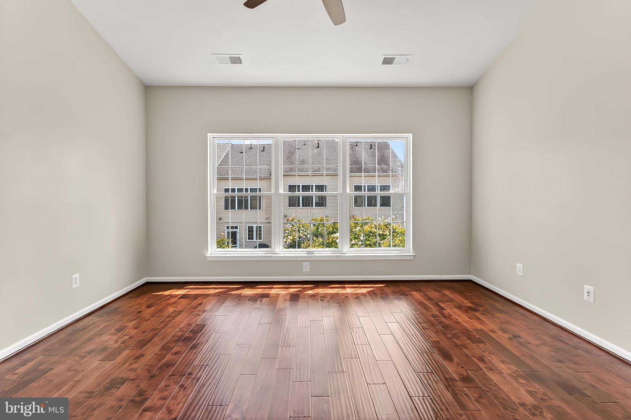 SOUTH RIDING - Residential Lease