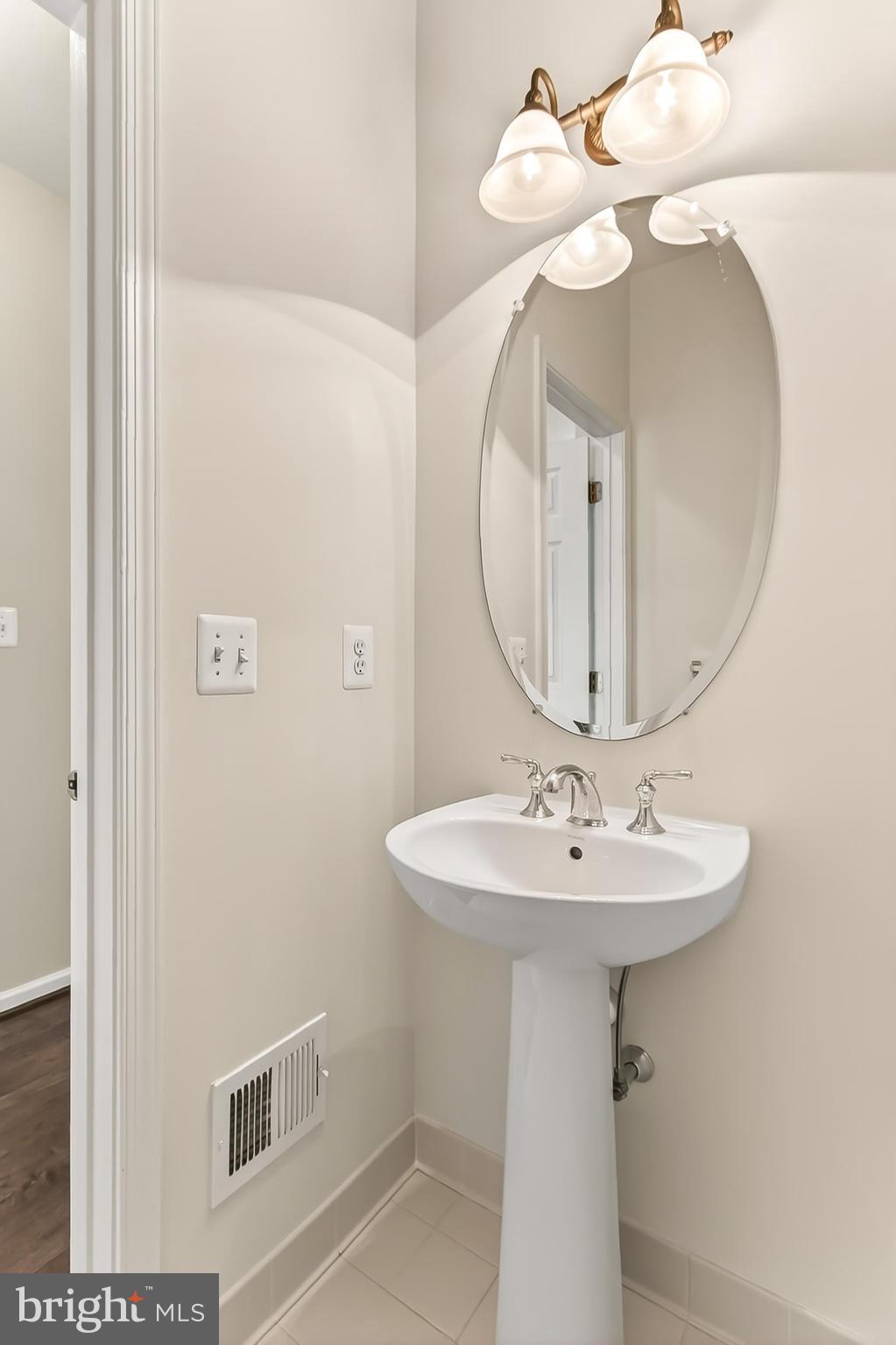 SOUTH RIDING - Residential Lease