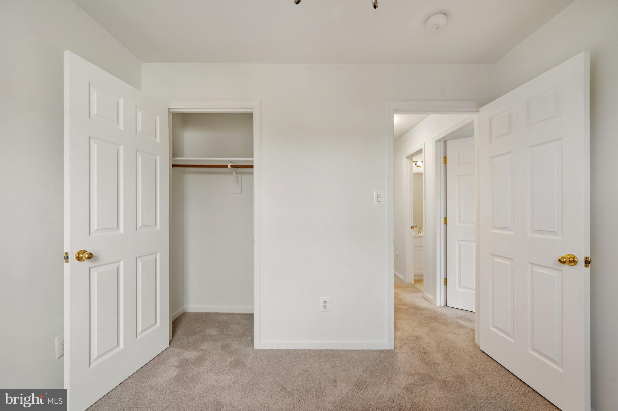 SYCAMORE HILL - Residential