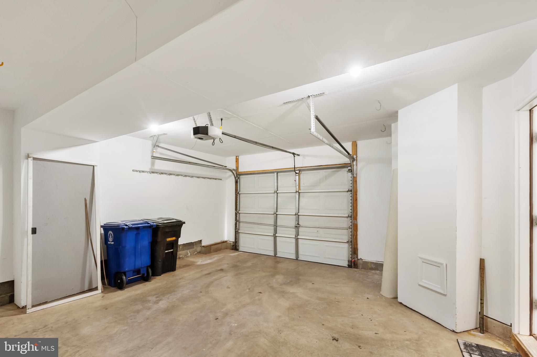 SYCAMORE HILL - Residential