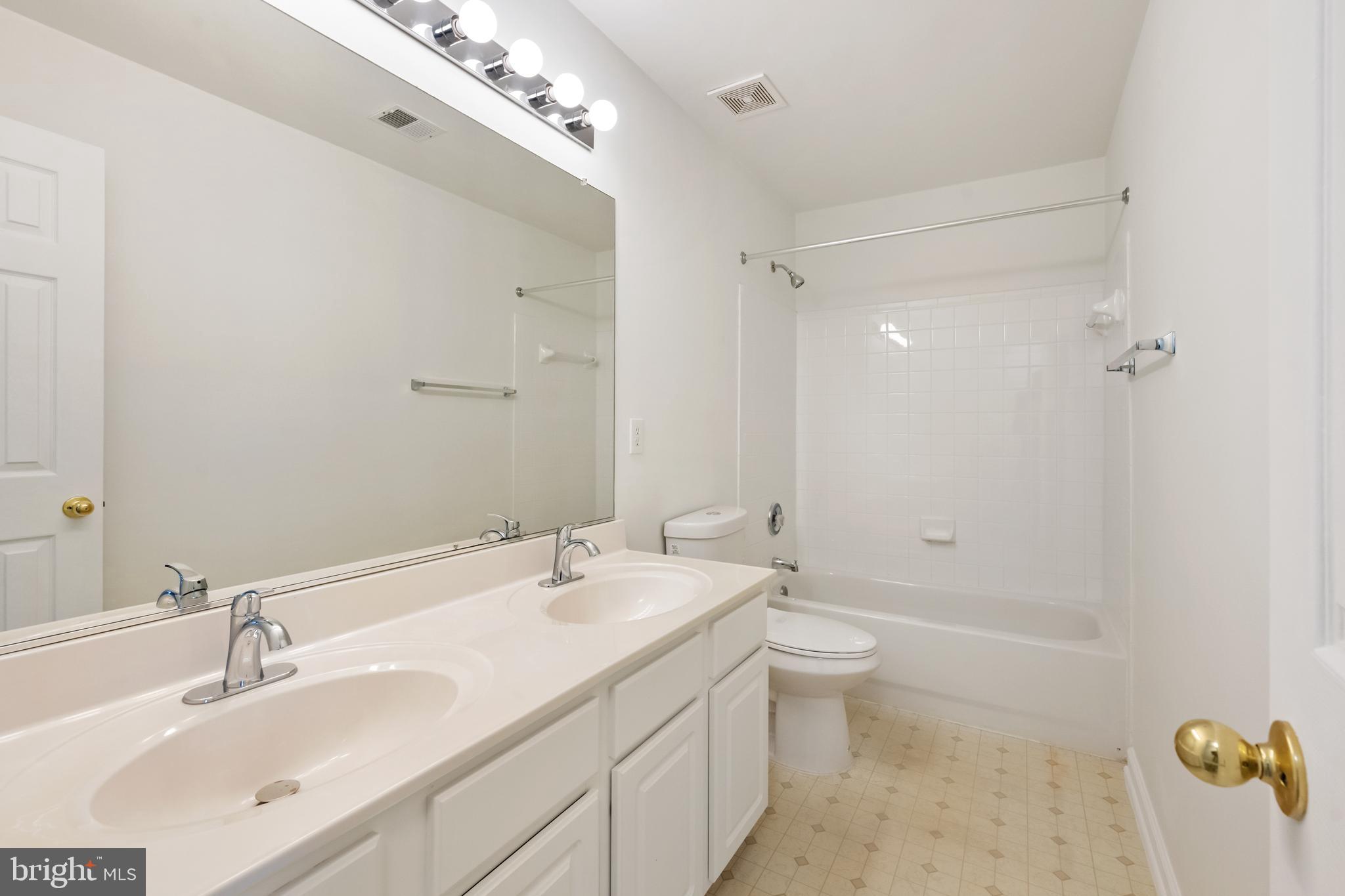 SYCAMORE HILL - Residential