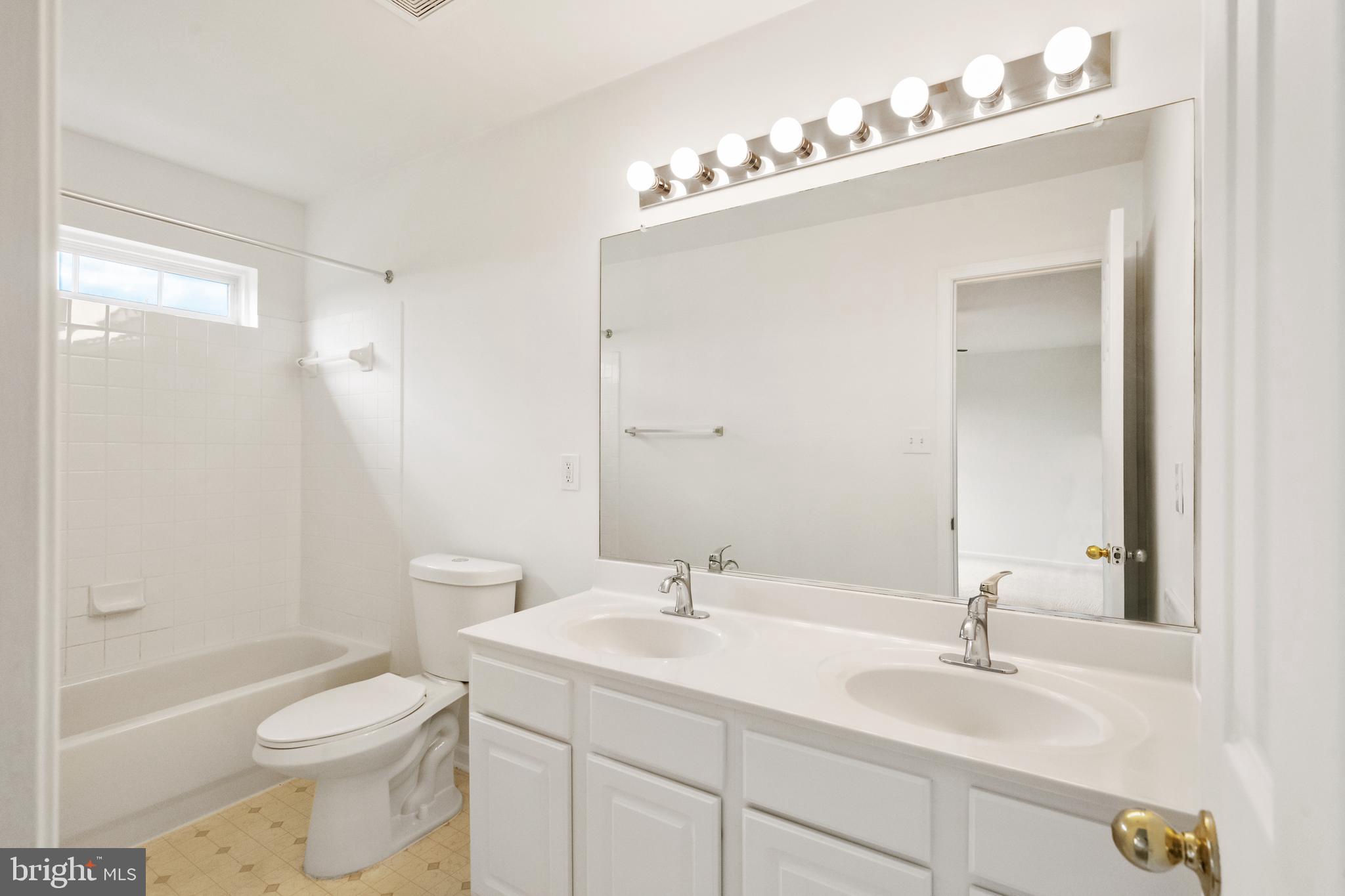 SYCAMORE HILL - Residential