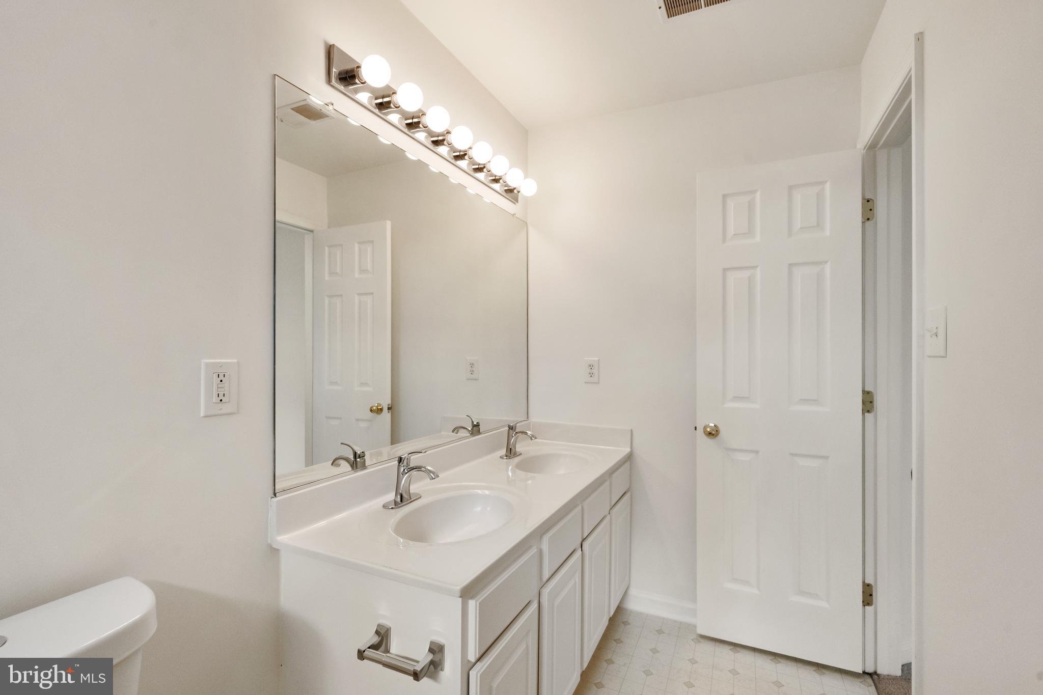 SYCAMORE HILL - Residential