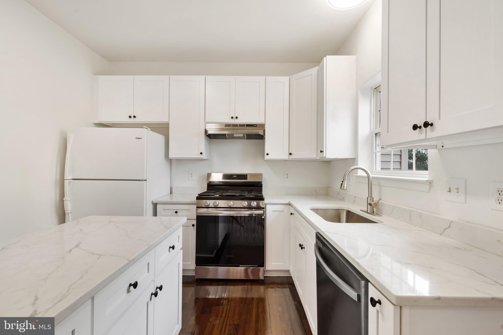 SYCAMORE HILL - Residential