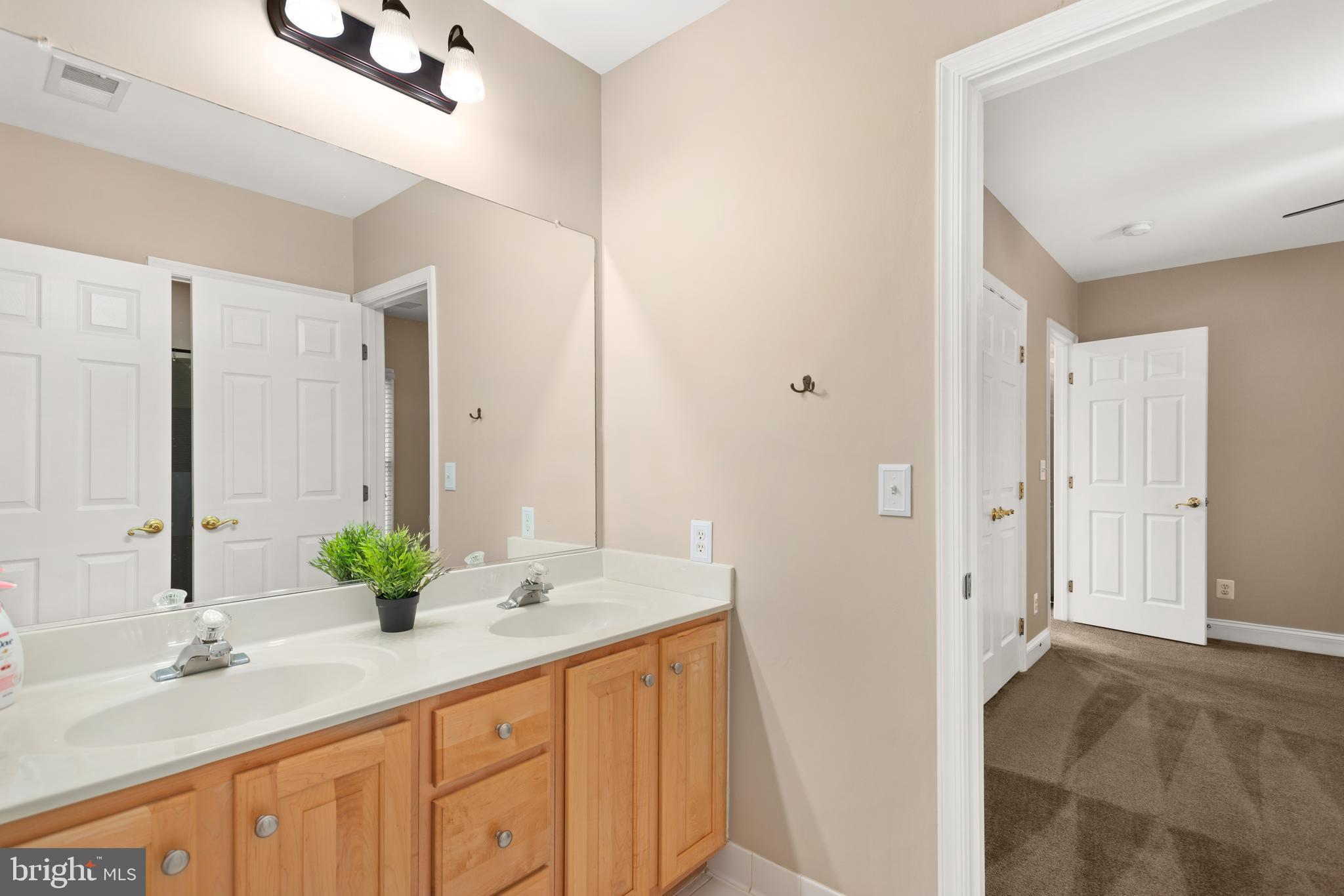 WEST MC LEAN - Residential