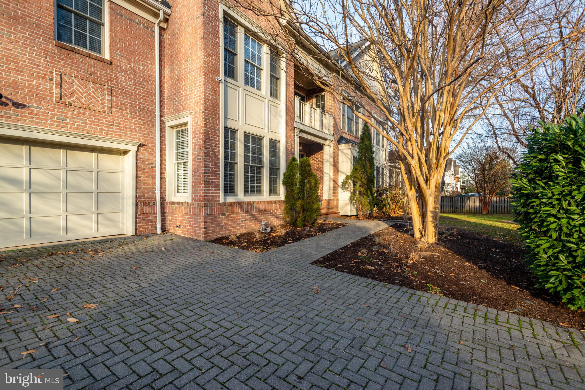 WEST MC LEAN - Residential