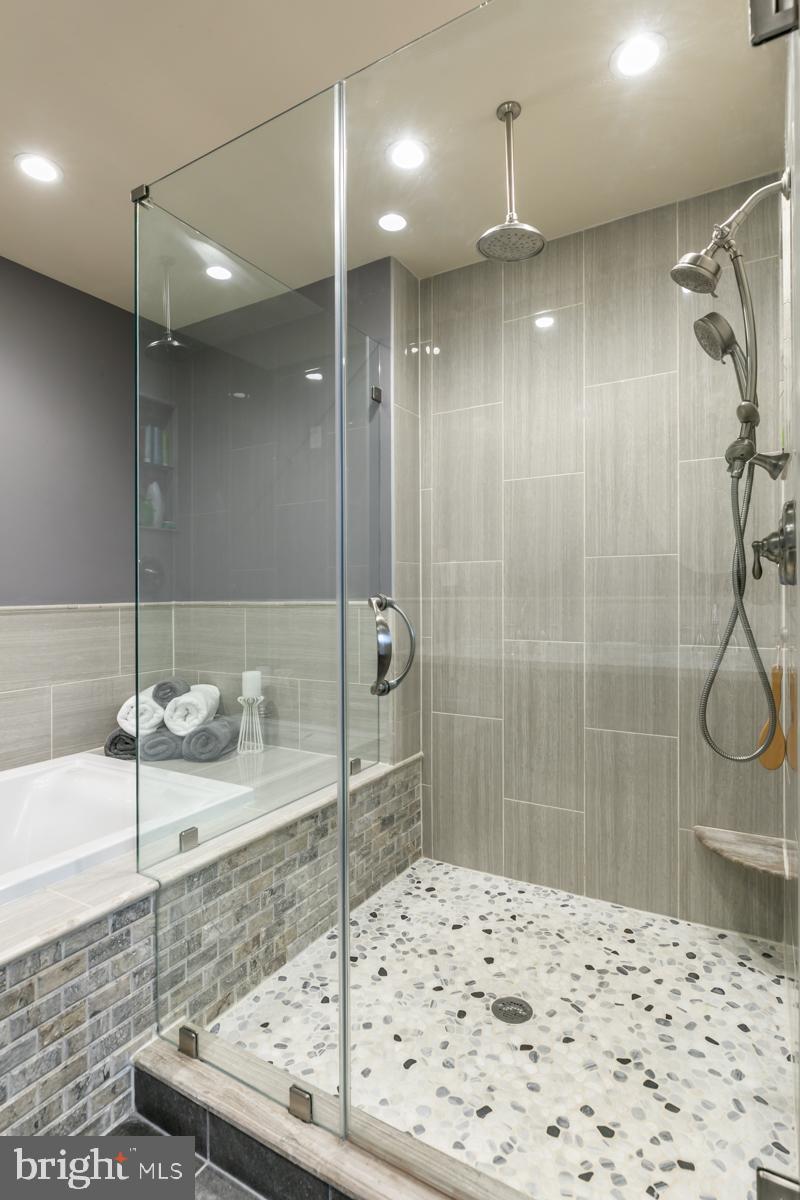 LIBERTY RUN - Residential