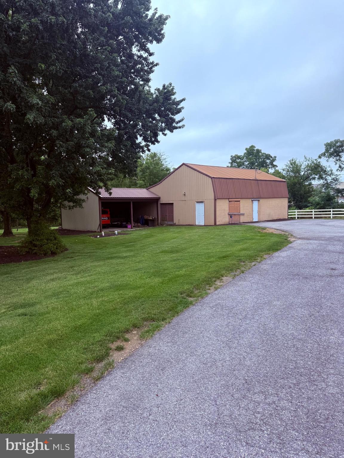10125 MOUNTAIN ROAD