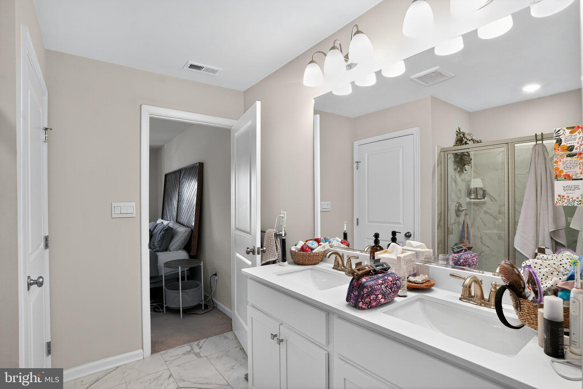 FOGELSVILLE - Residential