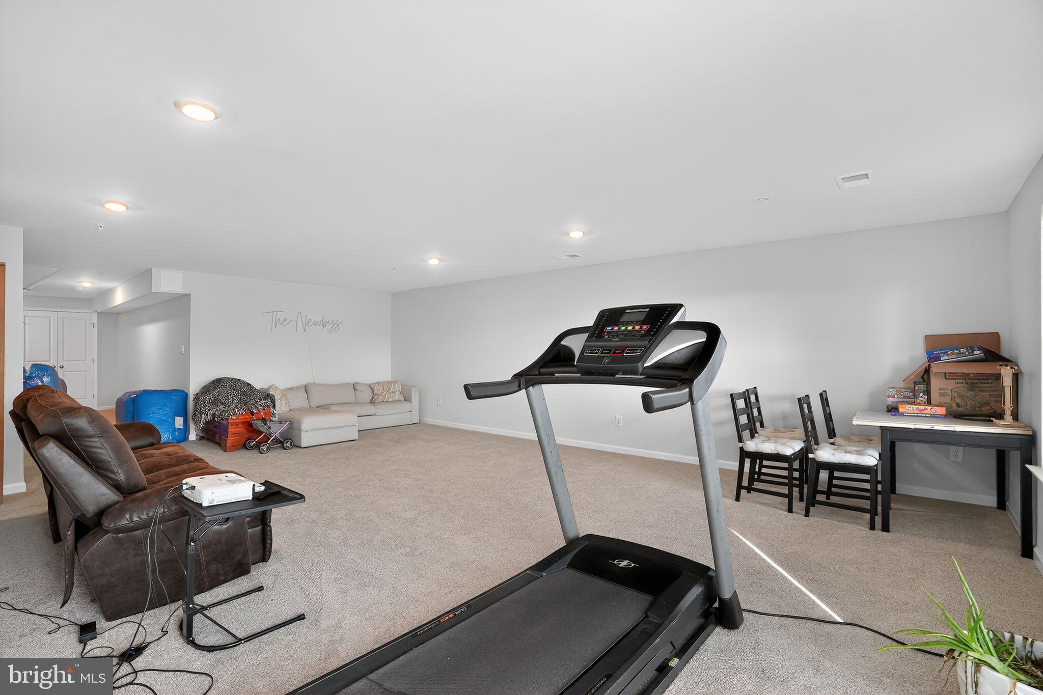 FOGELSVILLE - Residential