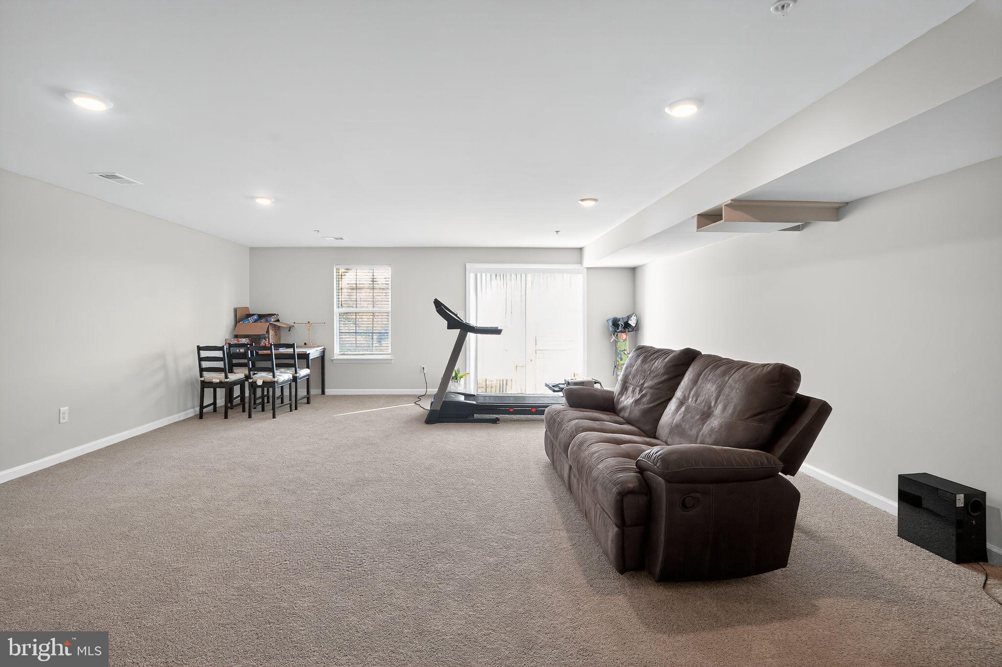 FOGELSVILLE - Residential