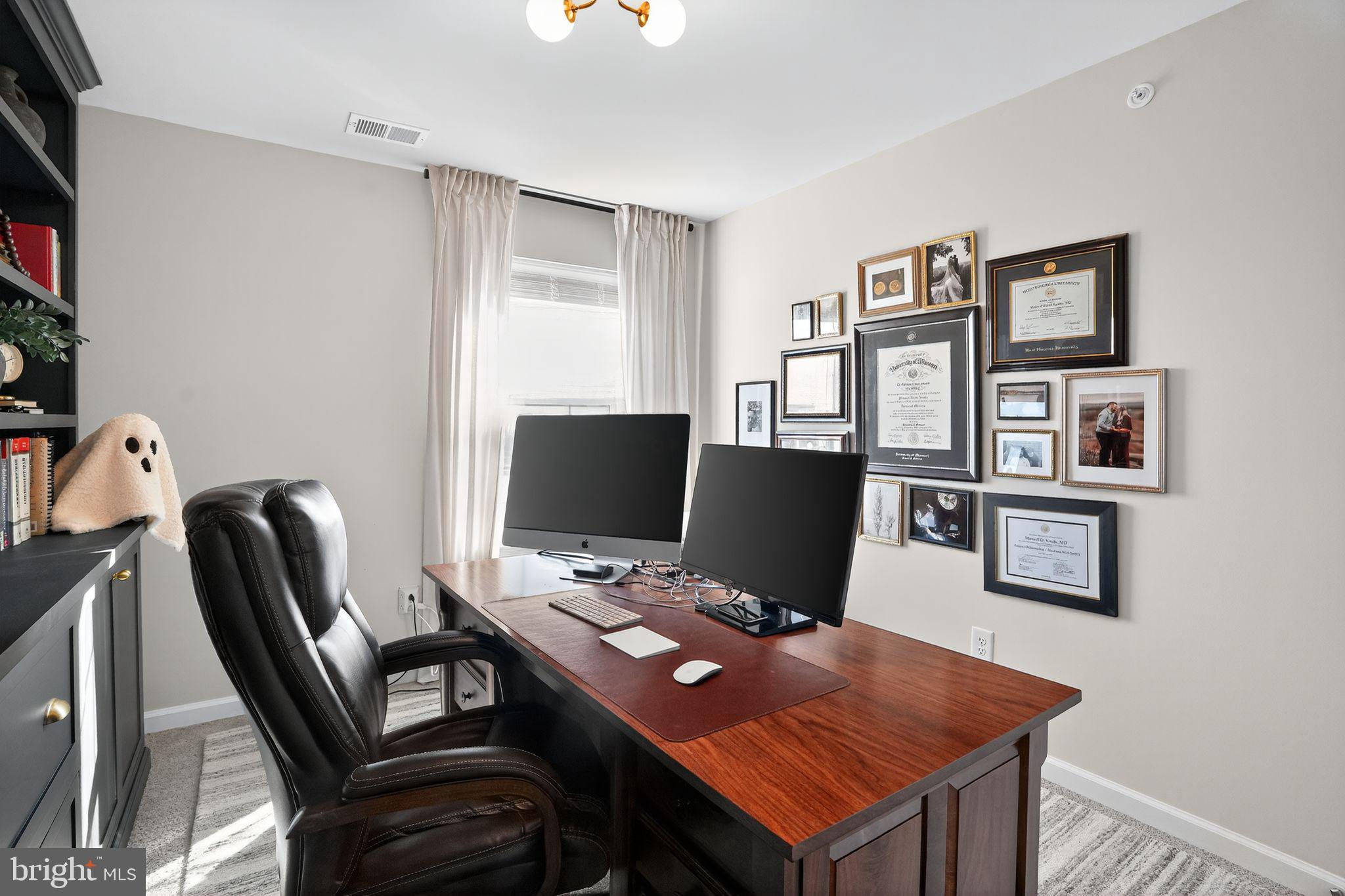 FOGELSVILLE - Residential