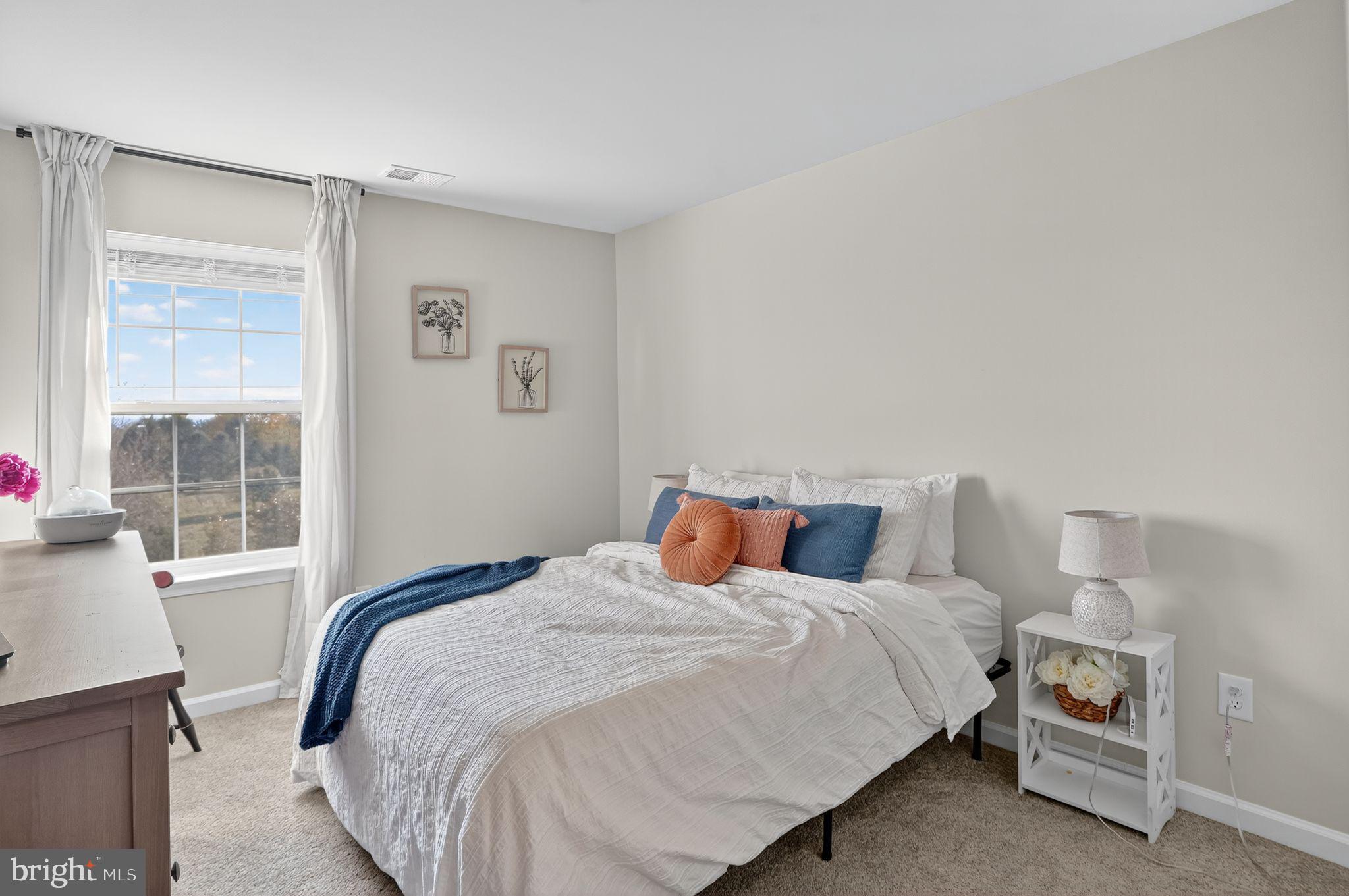 FOGELSVILLE - Residential