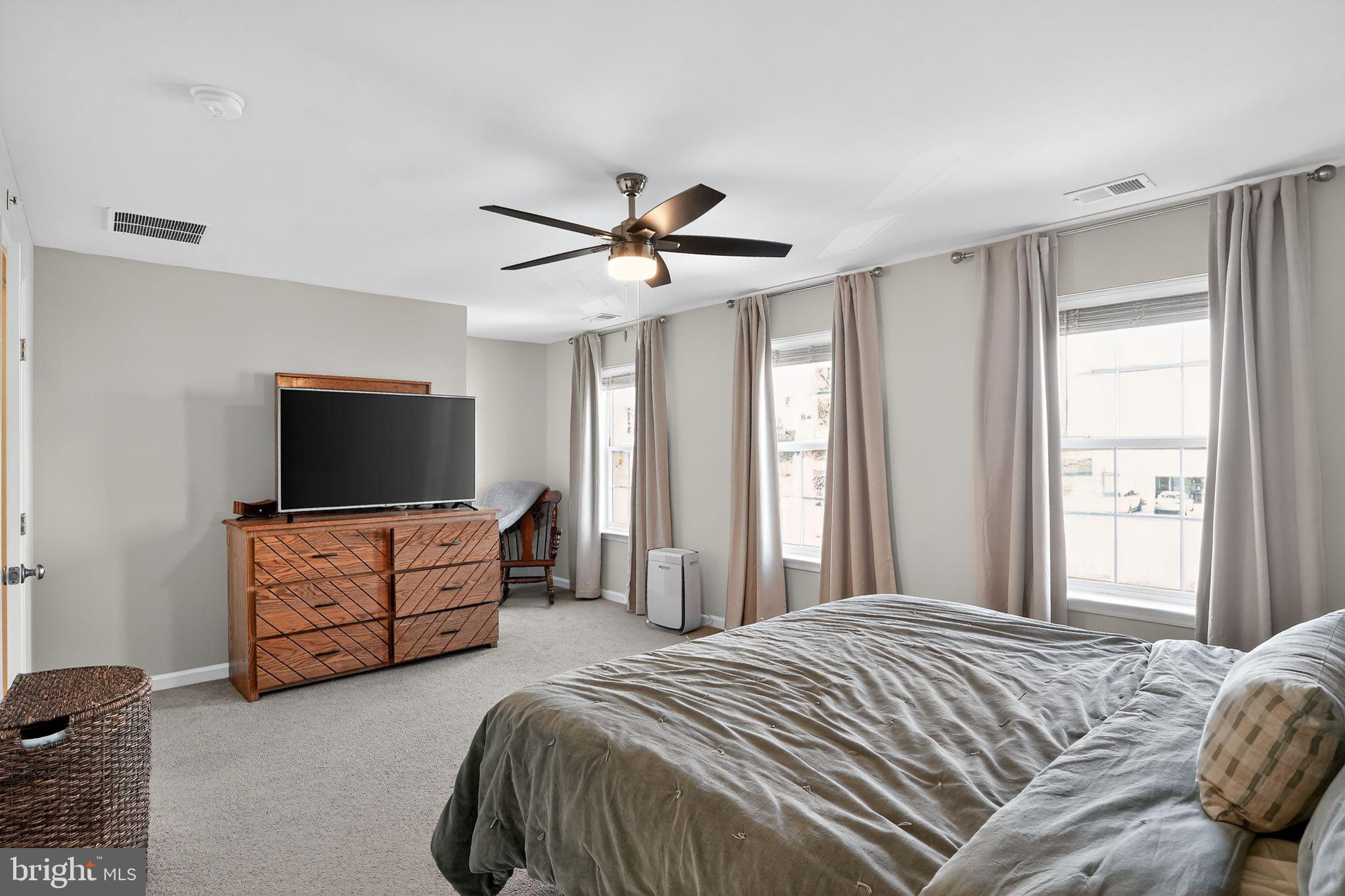 FOGELSVILLE - Residential