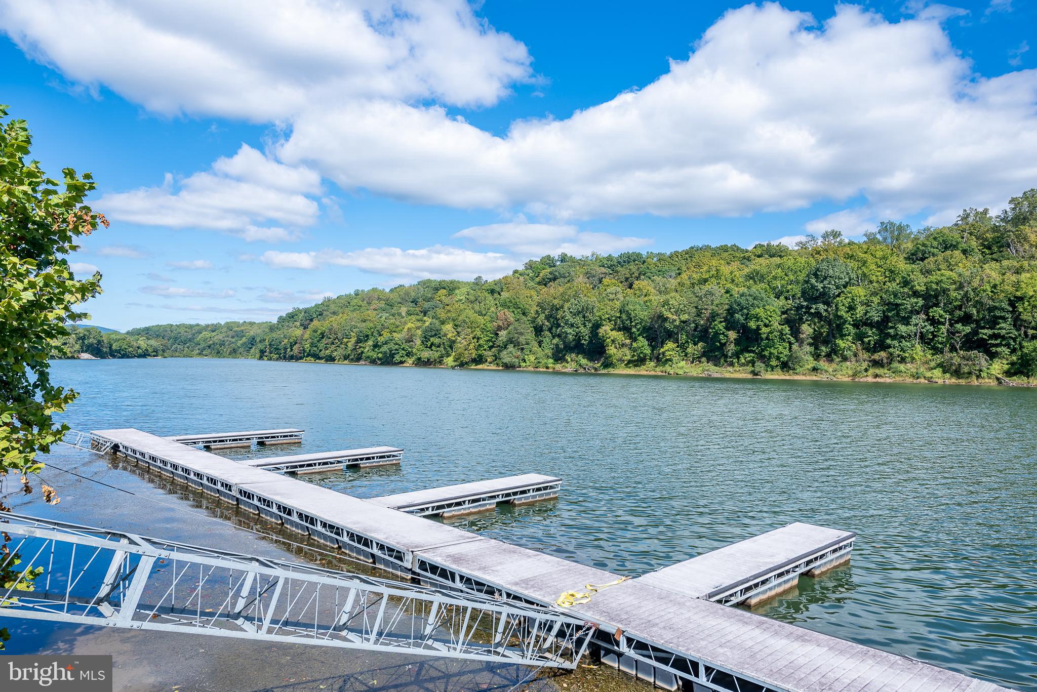 CROSSINGS ON THE POTOMAC - Residential