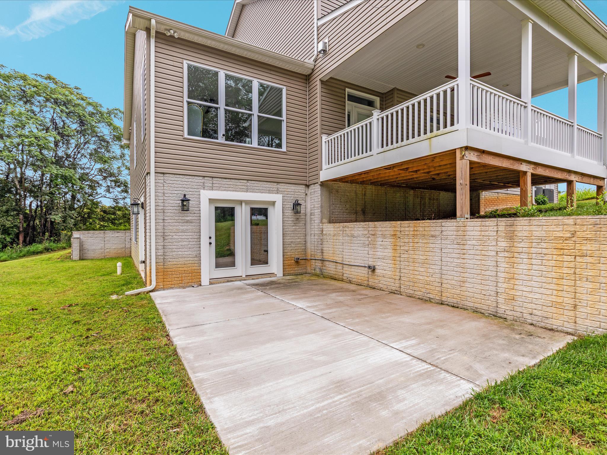 CROSSINGS ON THE POTOMAC - Residential