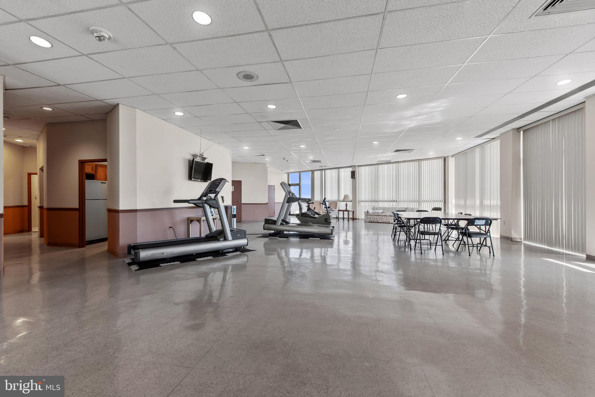 RIDGELY TOWSON CENTER - Residential