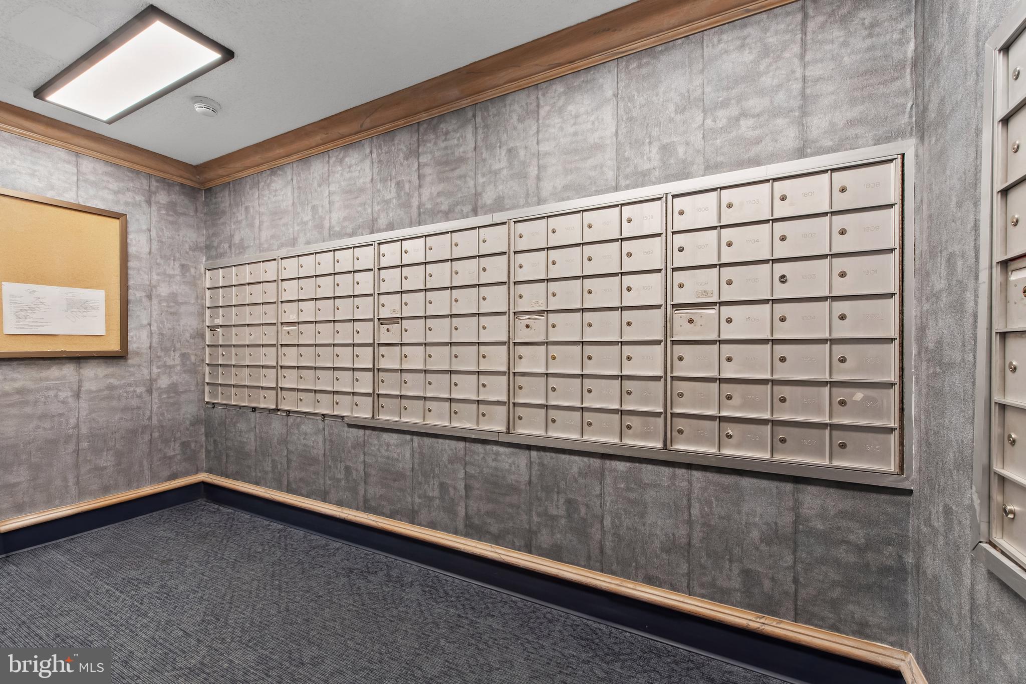 RIDGELY TOWSON CENTER - Residential