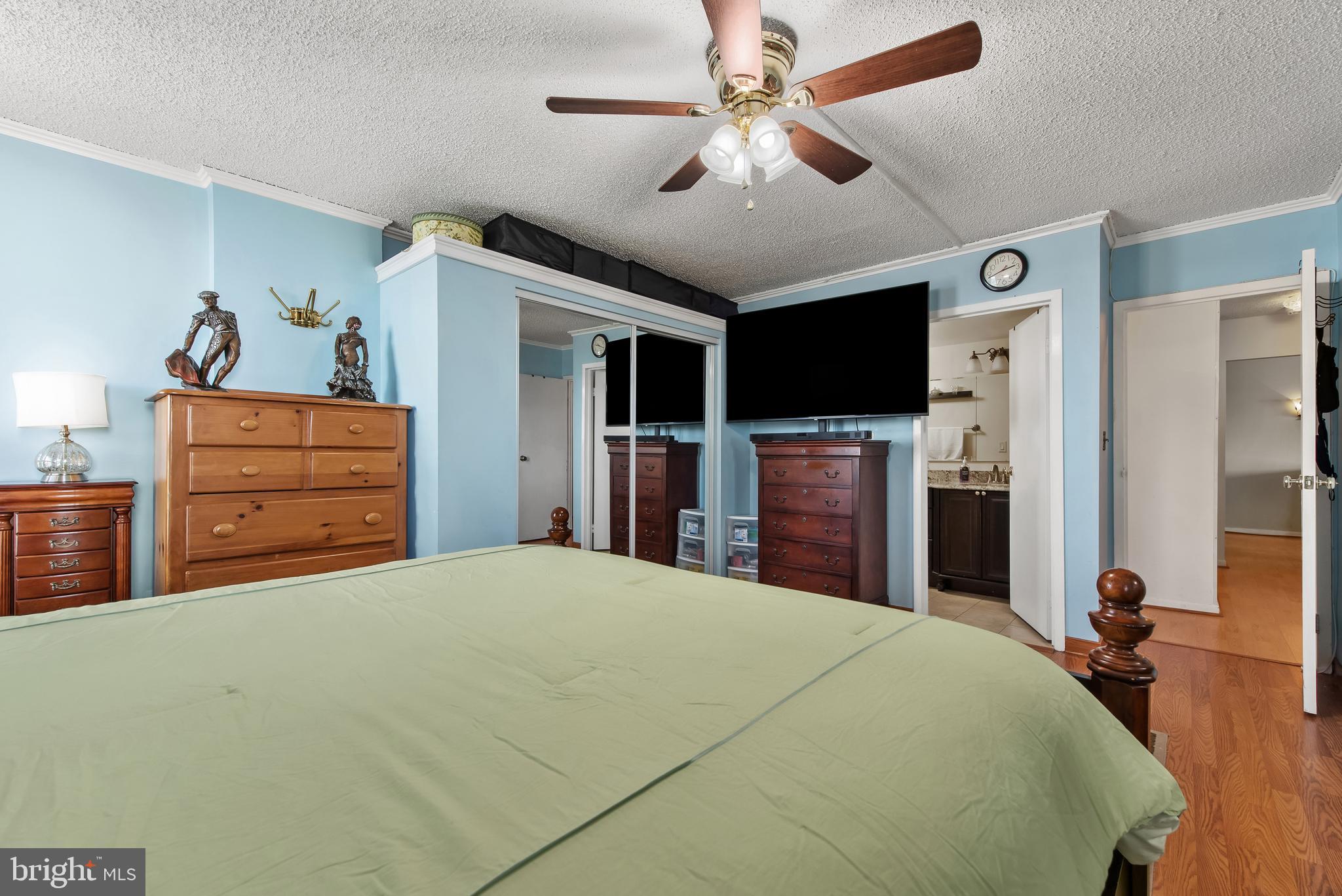 RIDGELY TOWSON CENTER - Residential