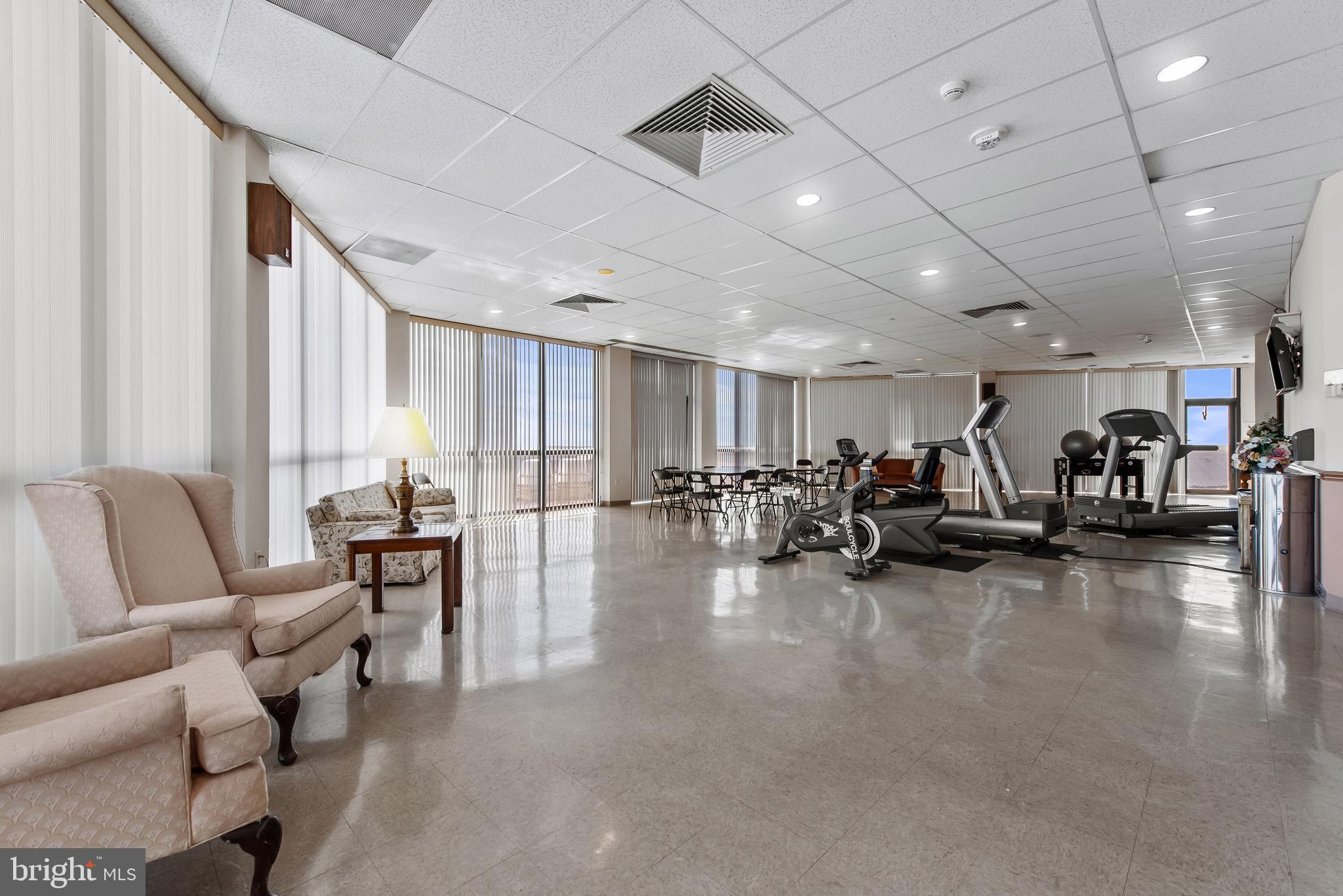 RIDGELY TOWSON CENTER - Residential