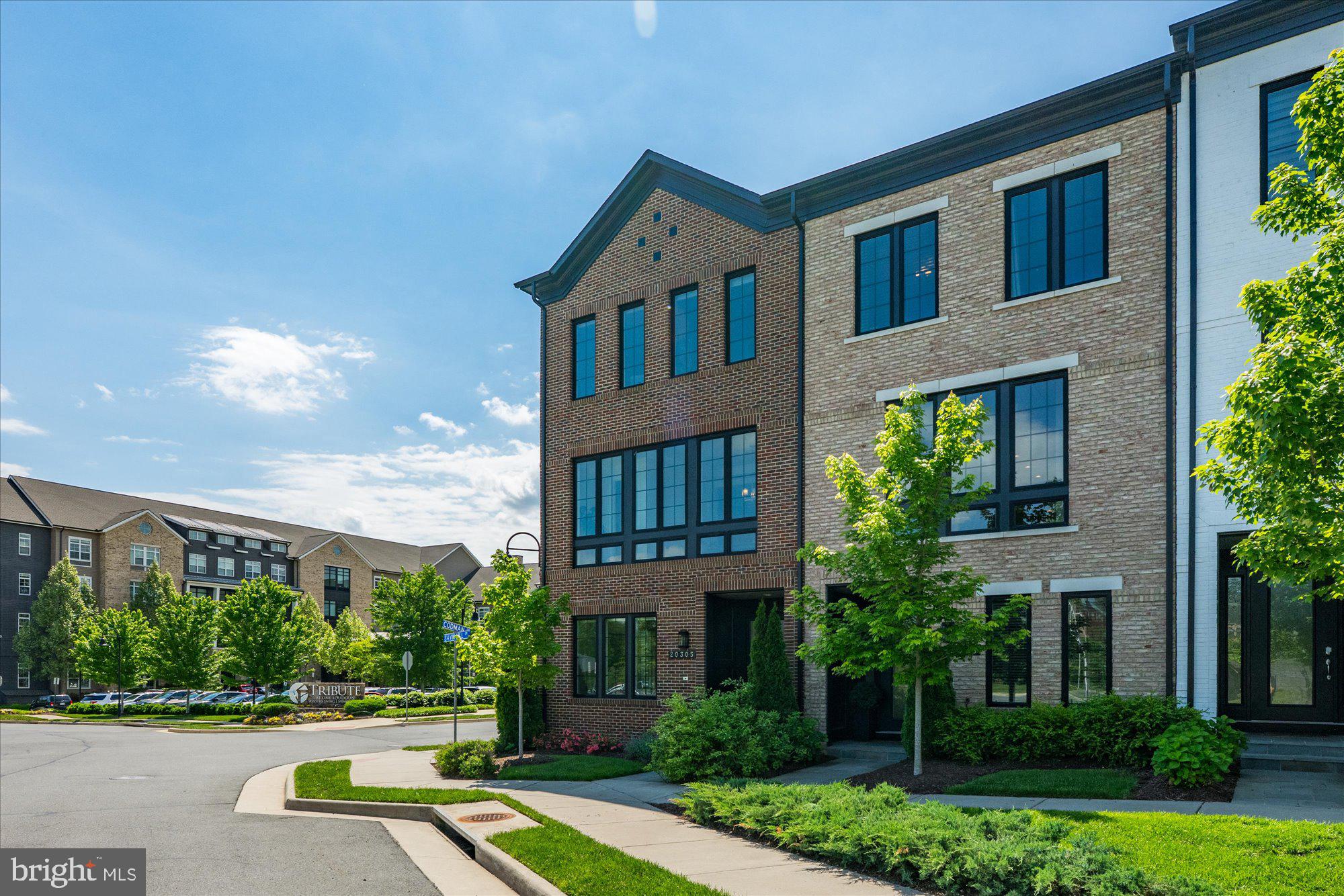 ONE LOUDOUN - Residential