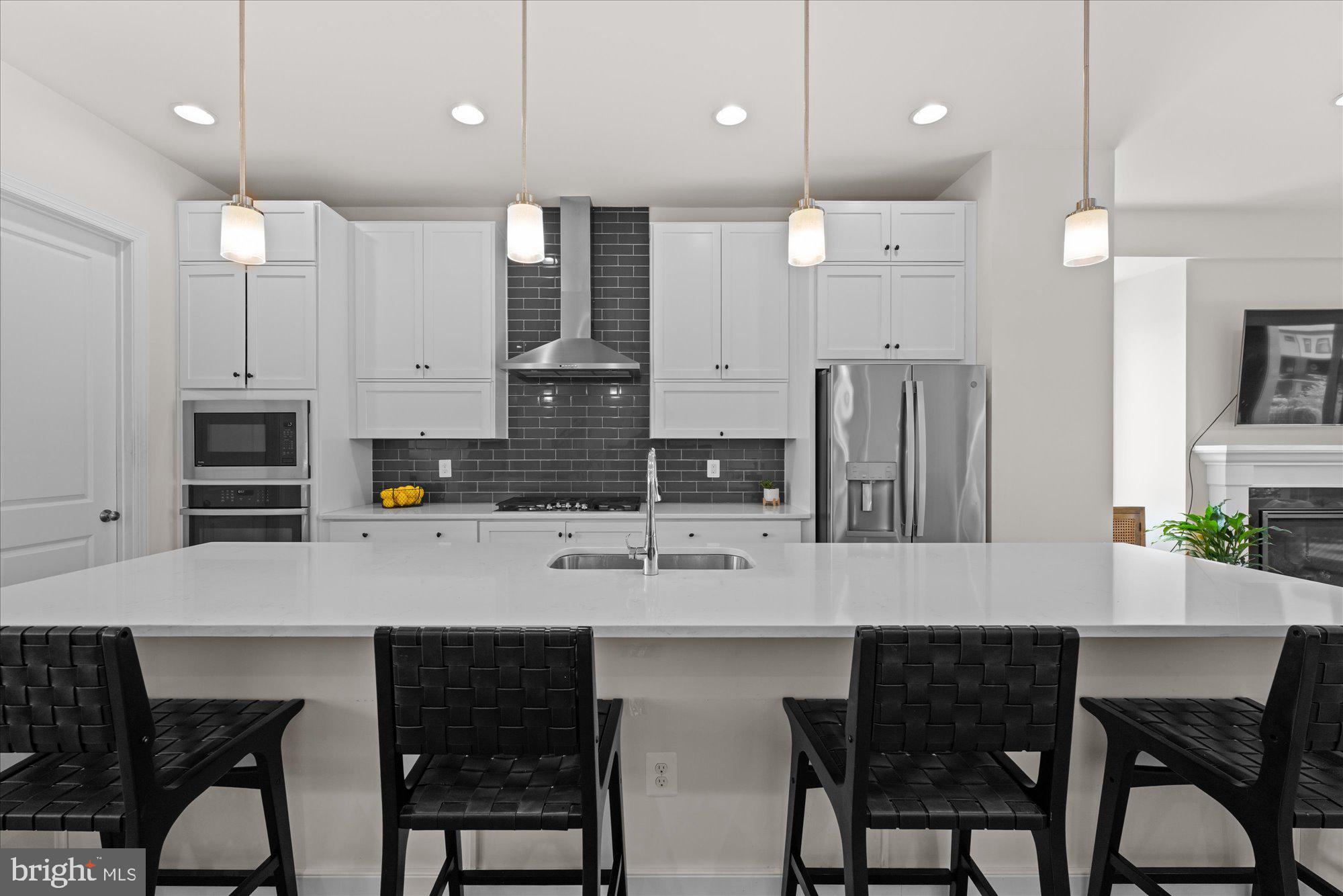 ONE LOUDOUN - Residential