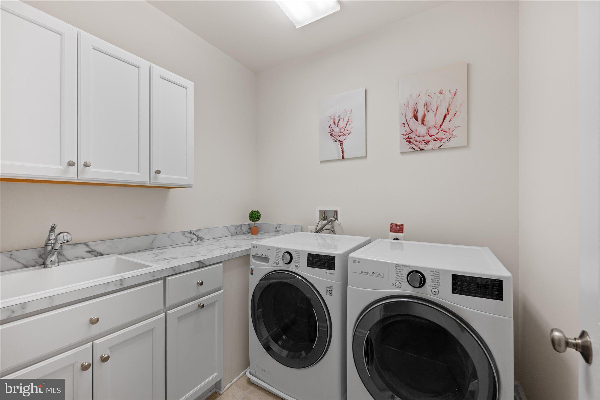 ONE LOUDOUN - Residential