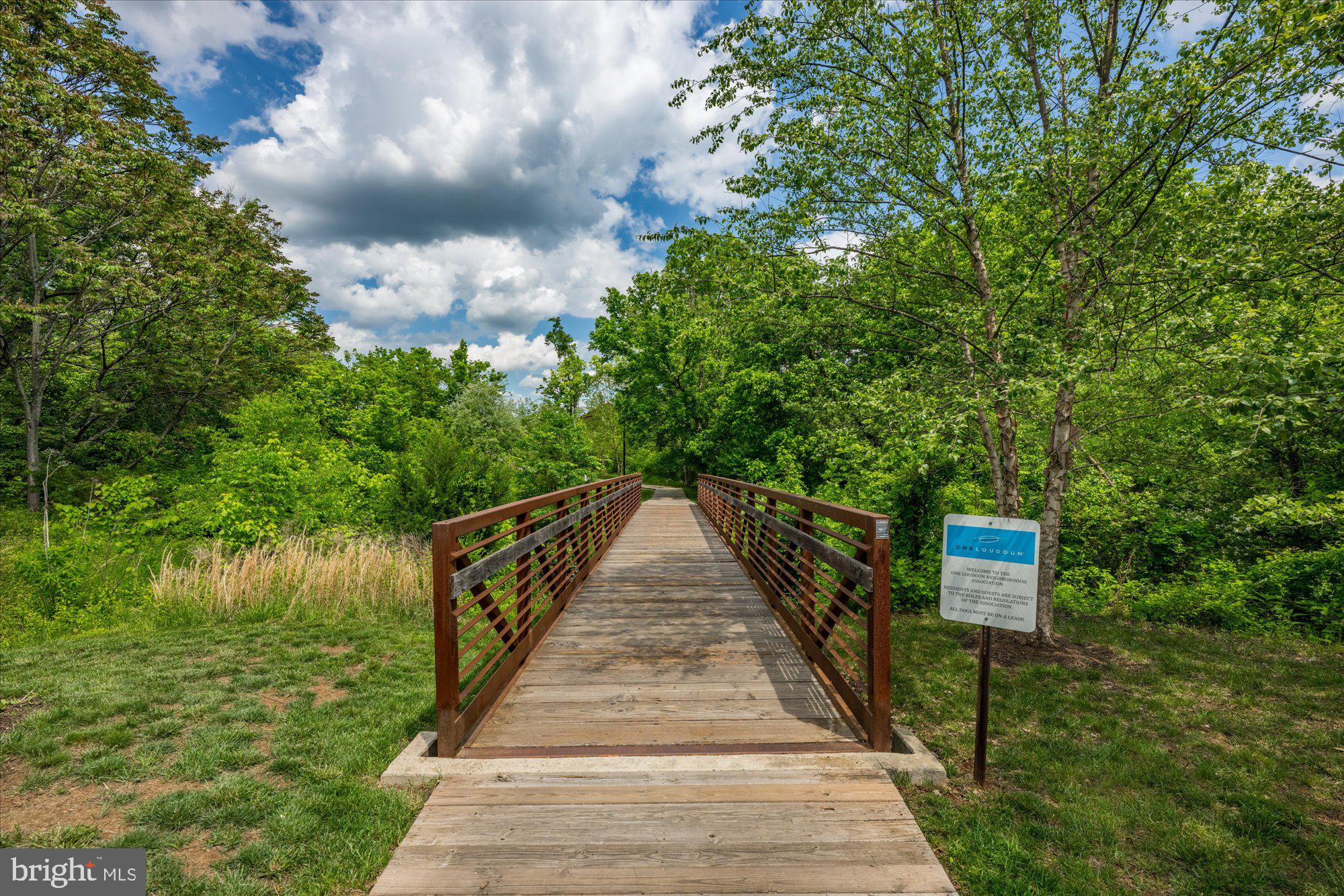 ONE LOUDOUN - Residential