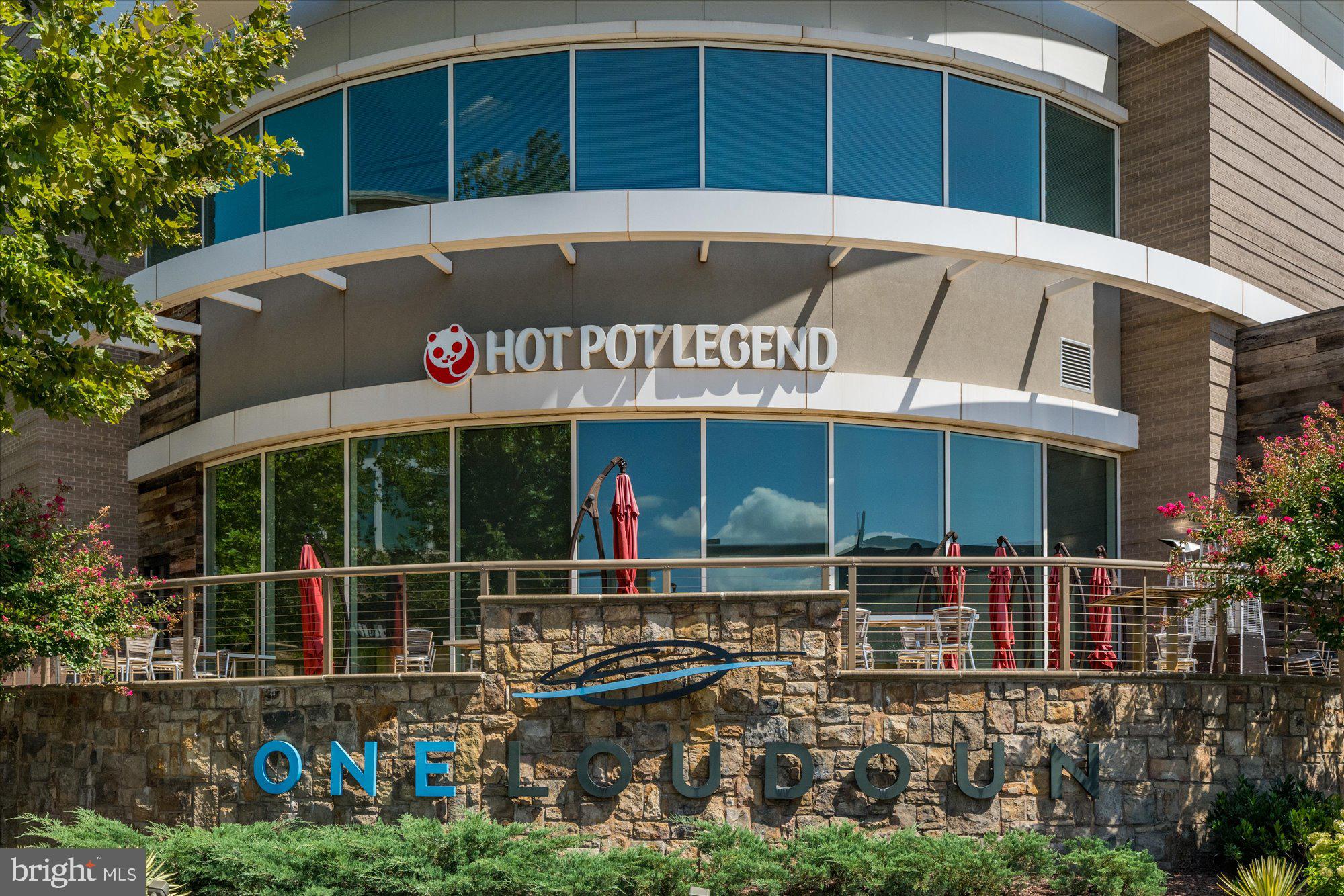 ONE LOUDOUN - Residential