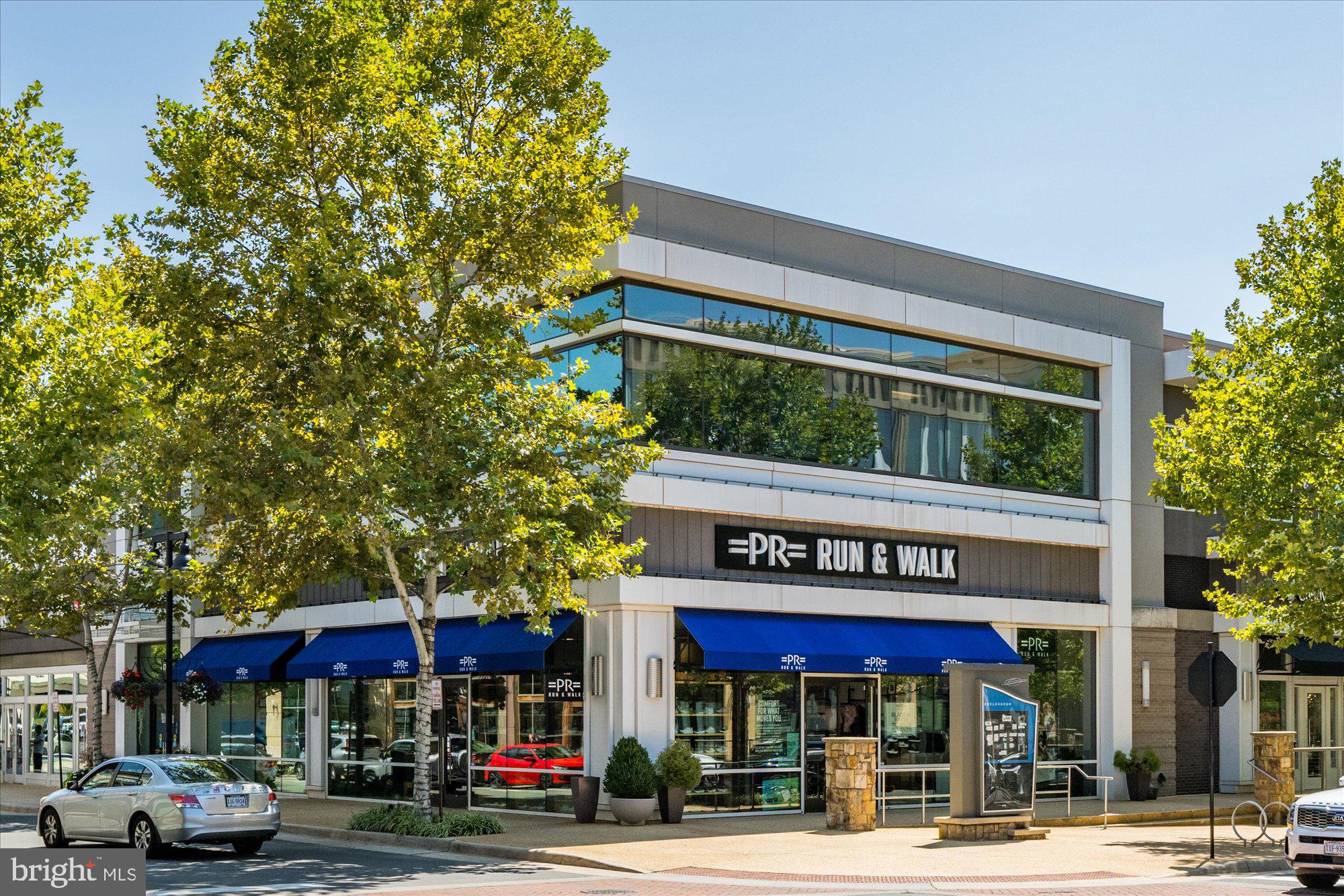 ONE LOUDOUN - Residential