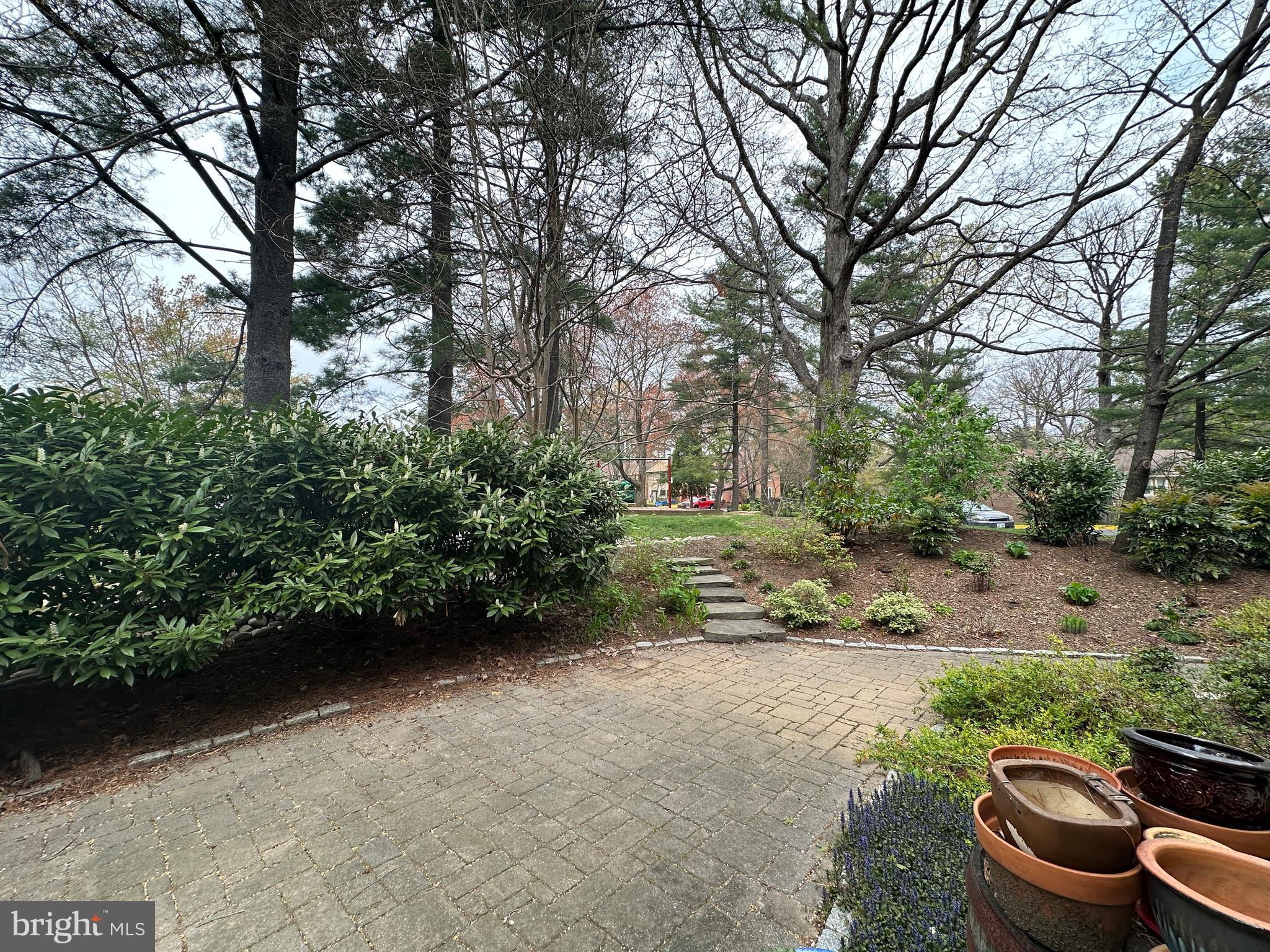 2172 GOLF COURSE DRIVE