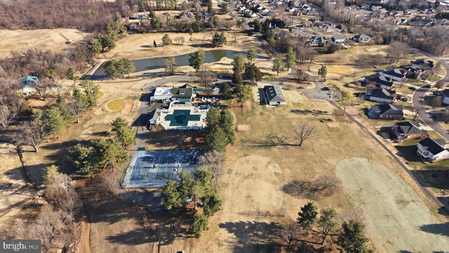 COUNTRY CLUB ESTATES - Residential