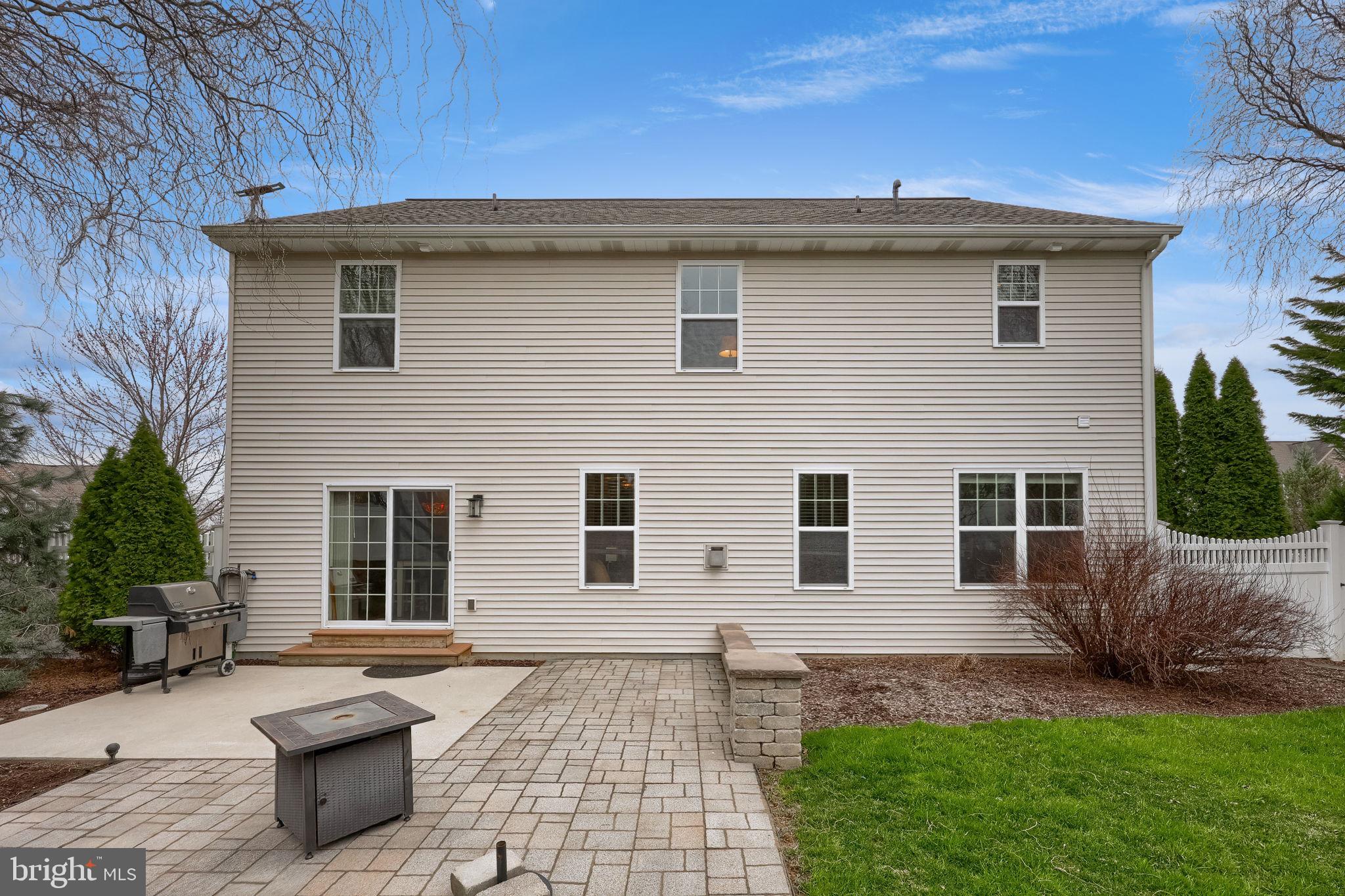 SUMMERLYN GREEN - Residential