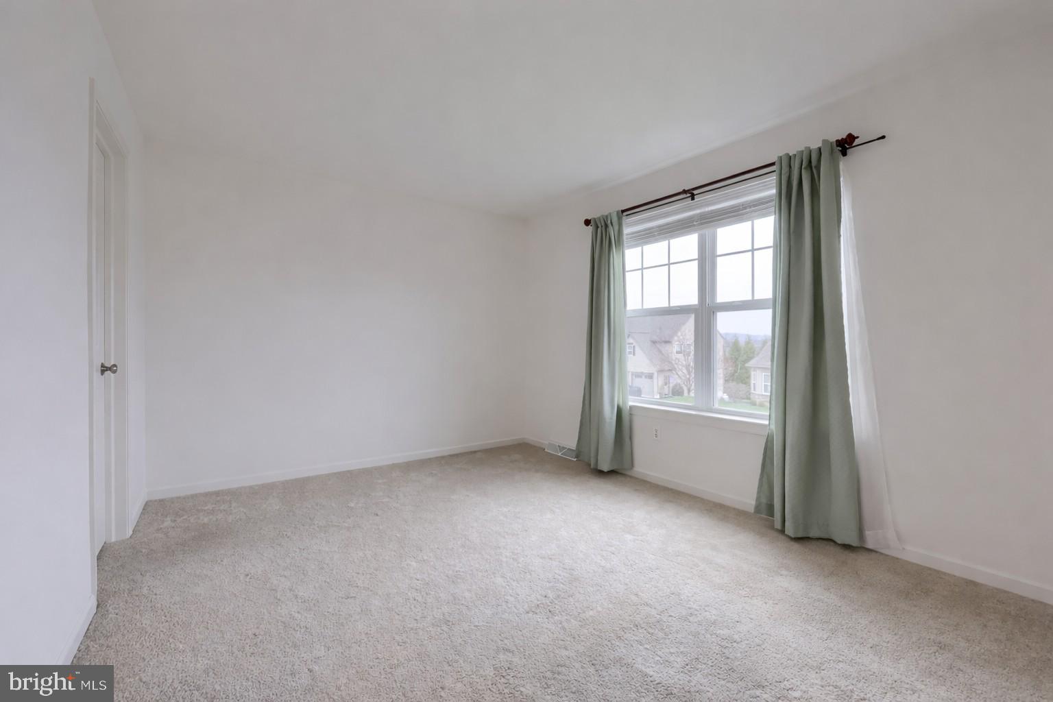 SUMMERLYN GREEN - Residential