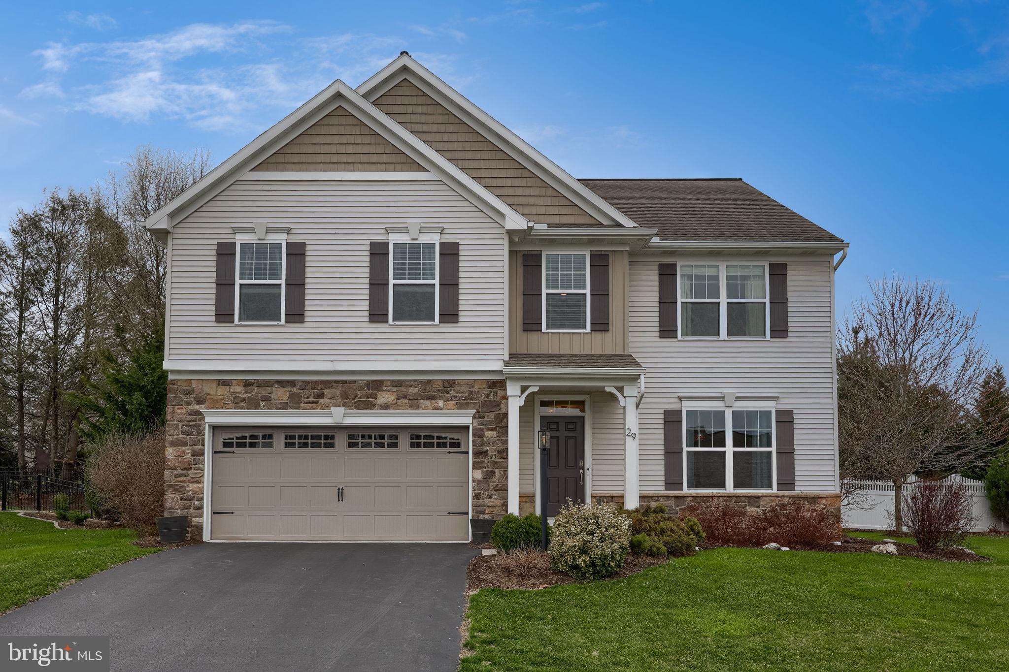 SUMMERLYN GREEN - Residential