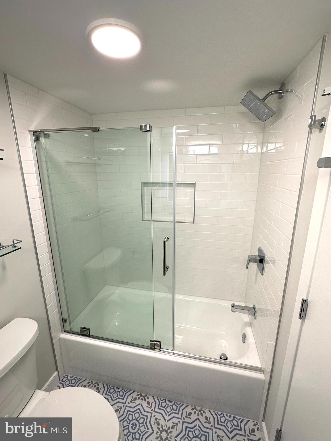 THE CHASE AT BETHESDA - Residential Lease