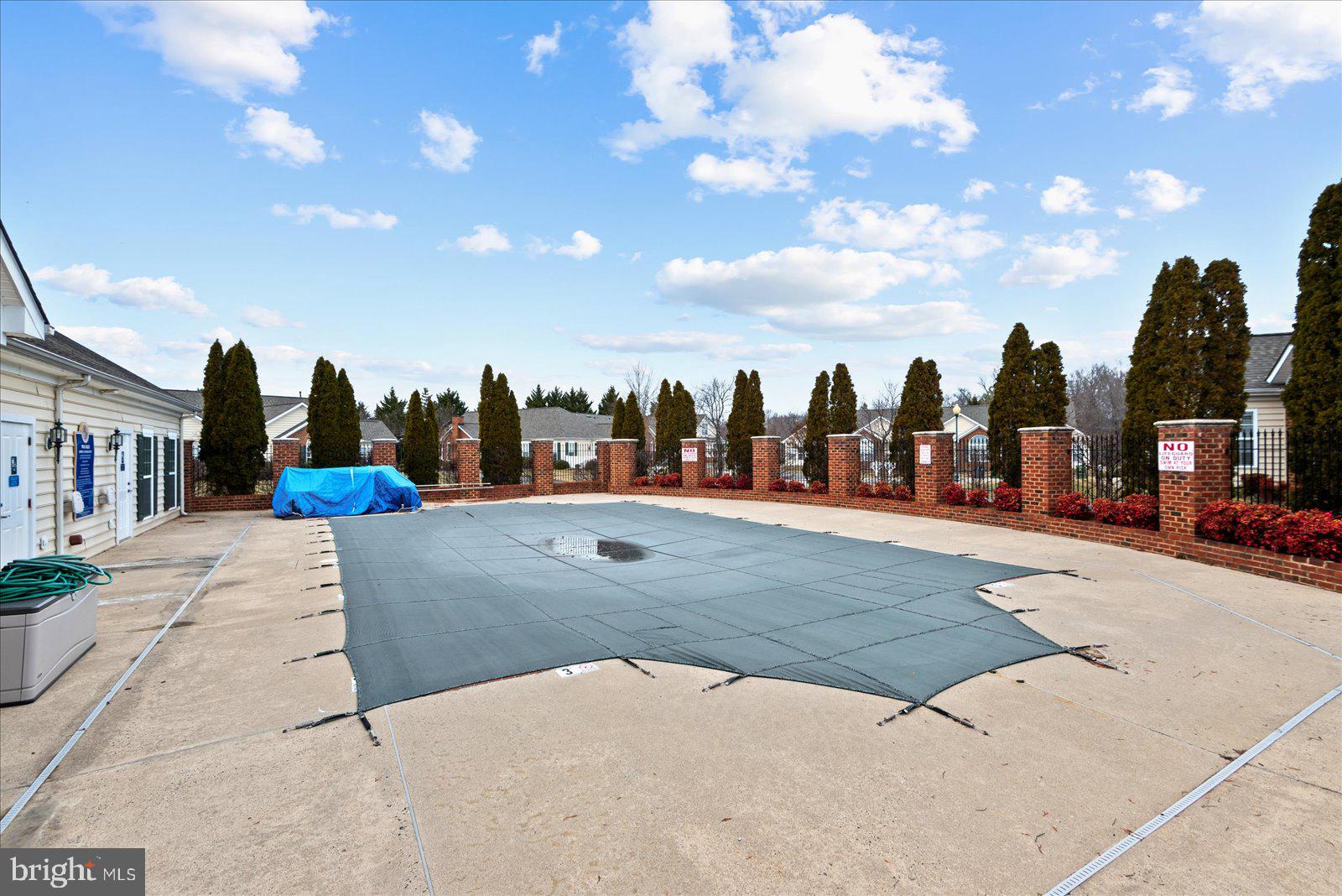 REGENCY PARK VILLAS - Residential