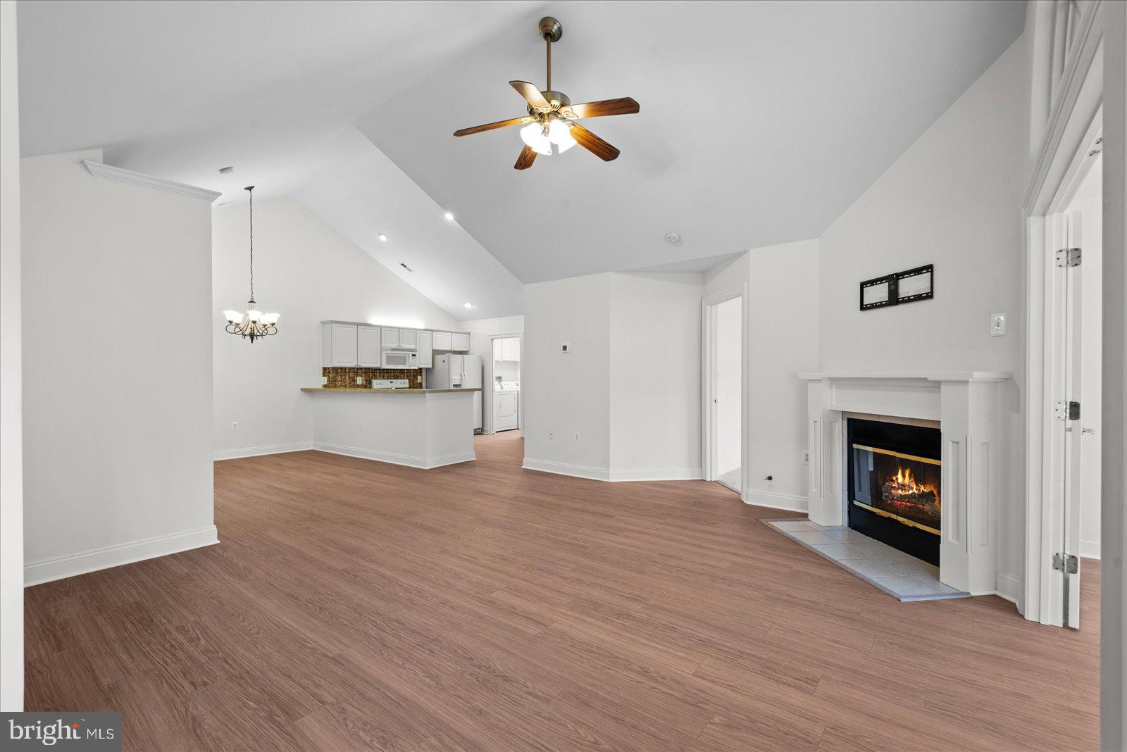 REGENCY PARK VILLAS - Residential