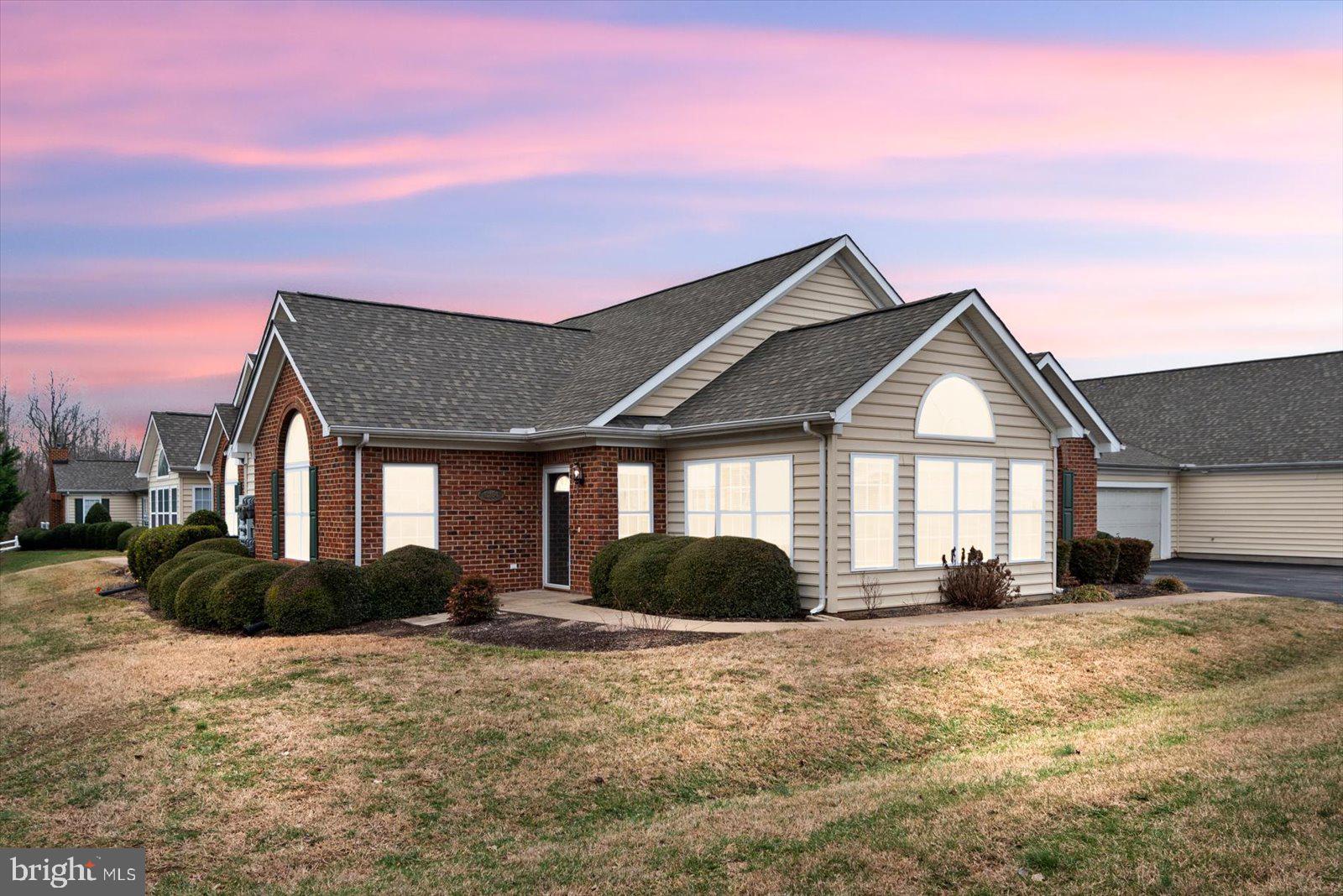 REGENCY PARK VILLAS - Residential