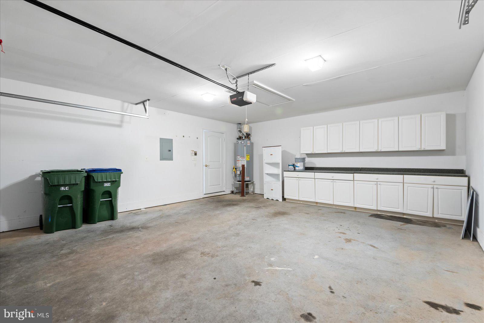 REGENCY PARK VILLAS - Residential