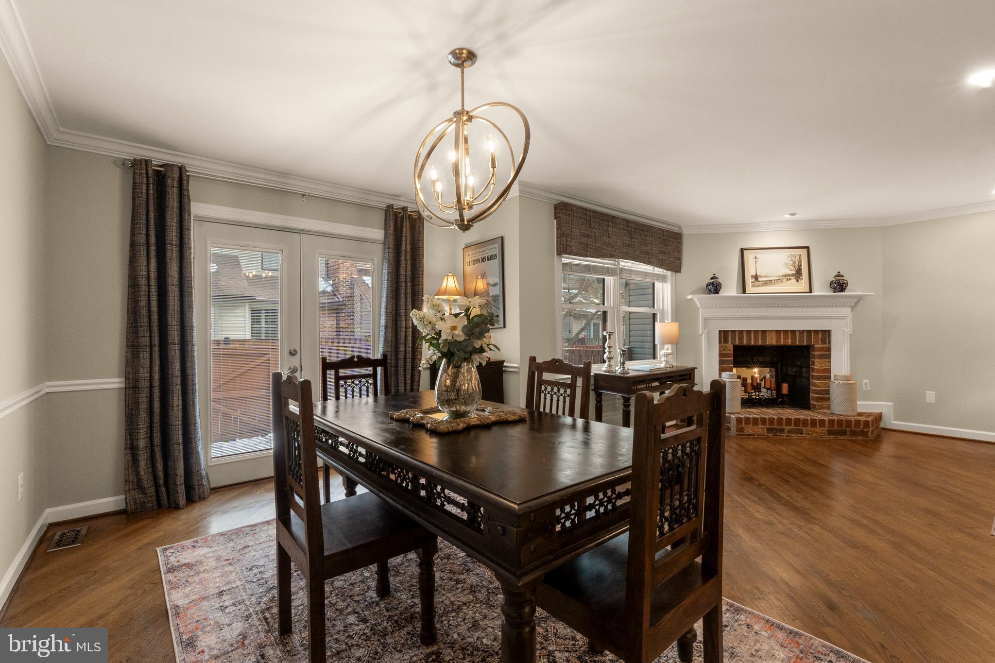 LANDMARK MEWS - Residential