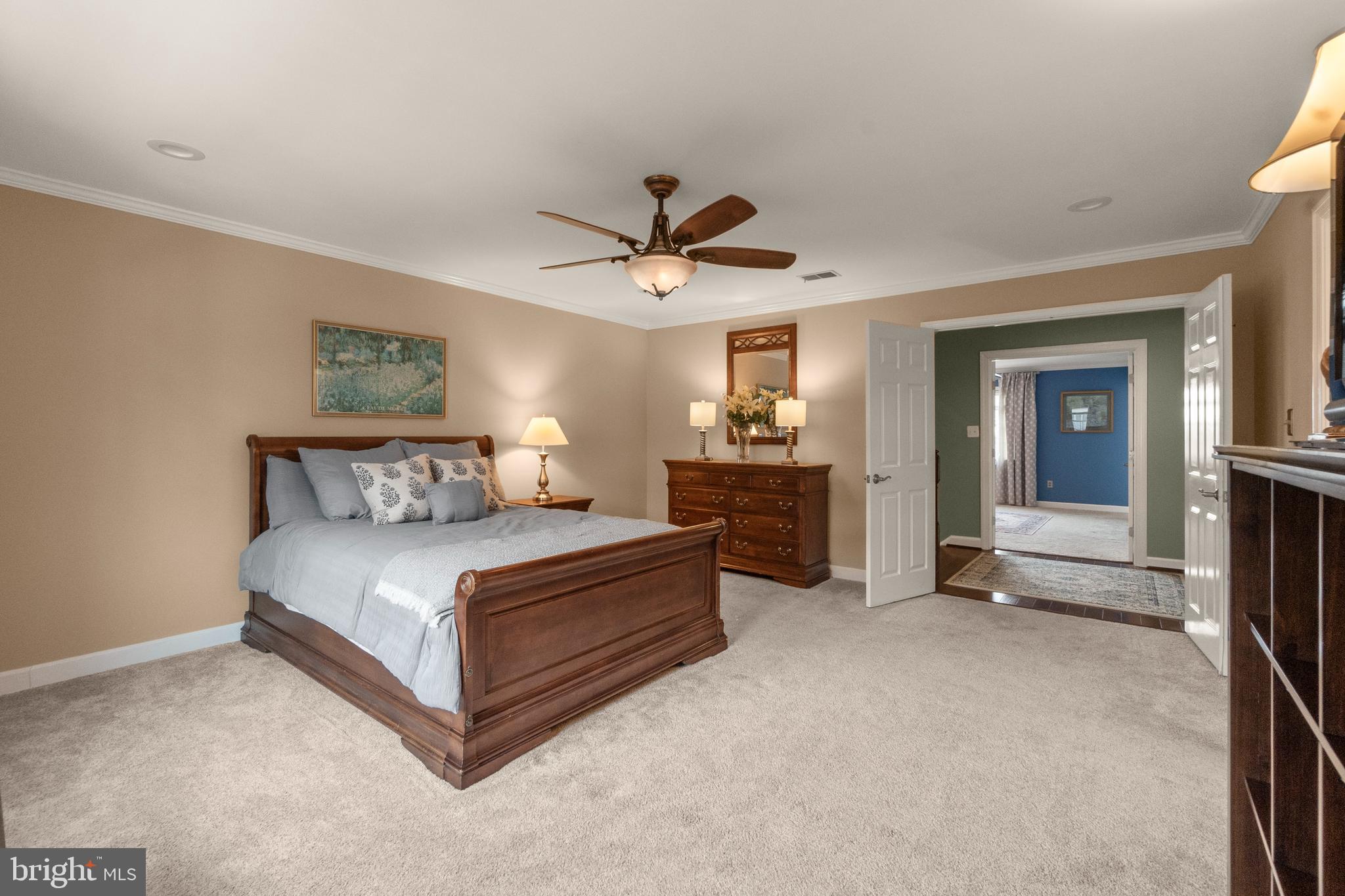 LANDMARK MEWS - Residential