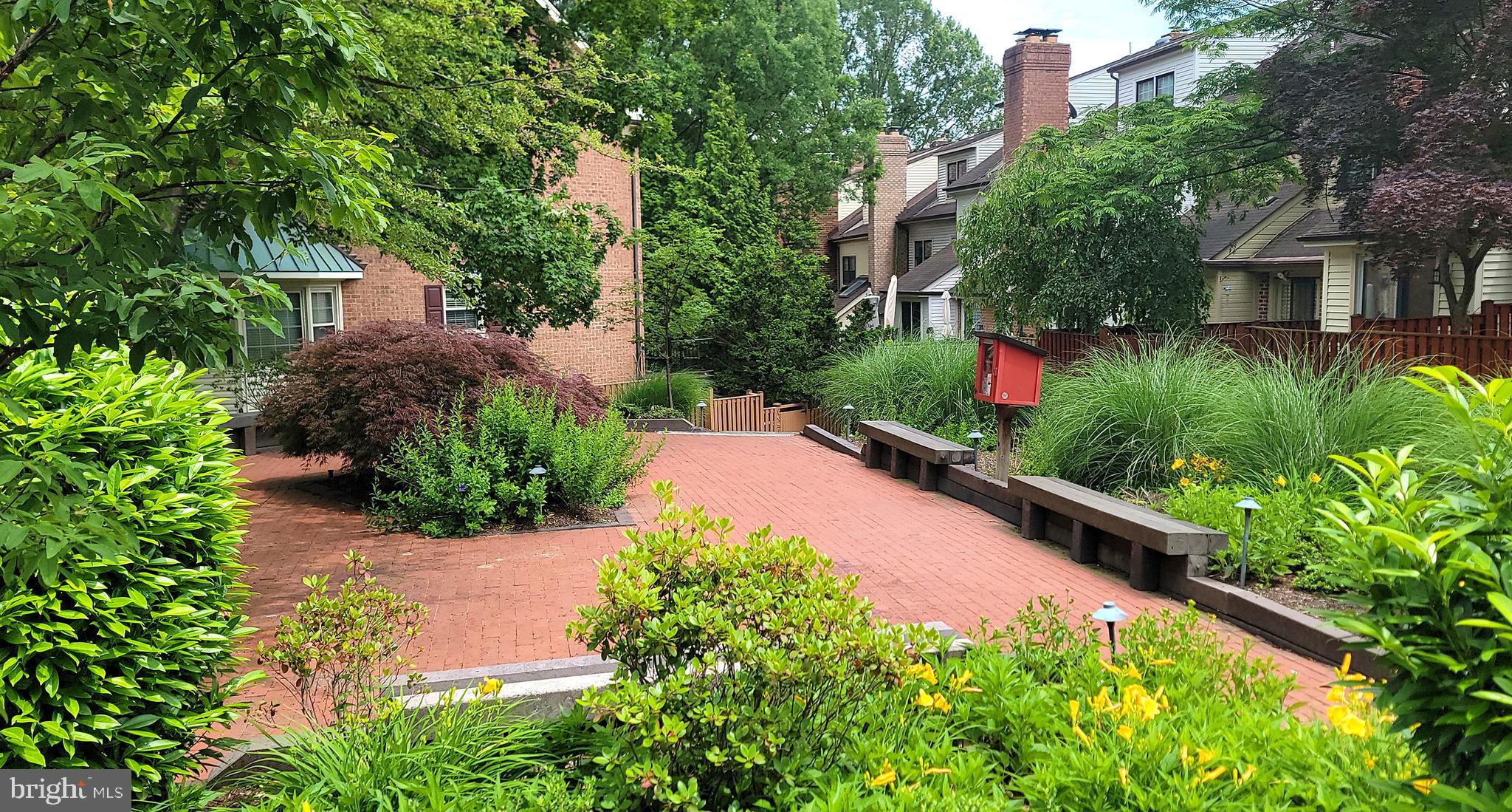 LANDMARK MEWS - Residential