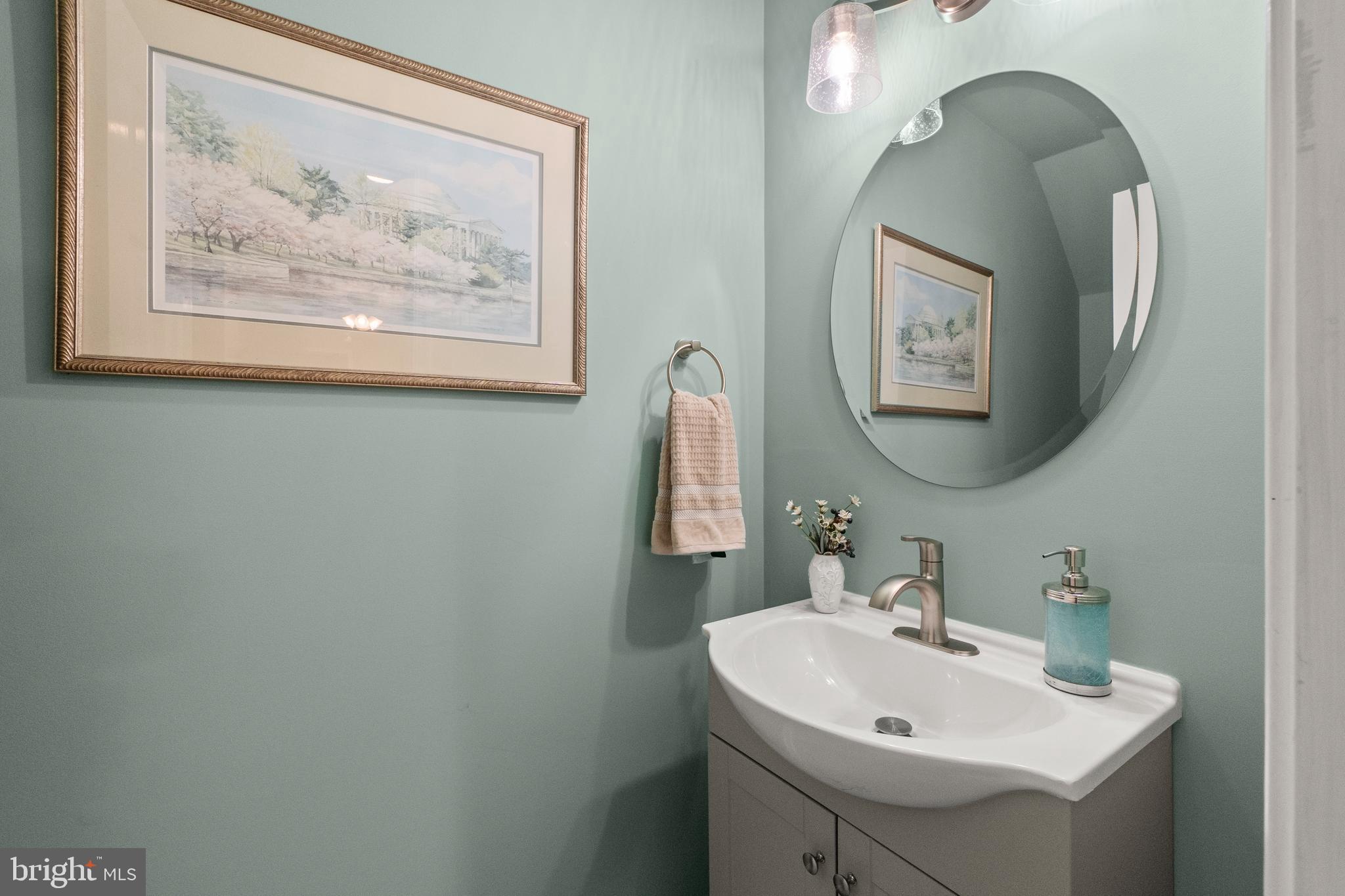 LANDMARK MEWS - Residential