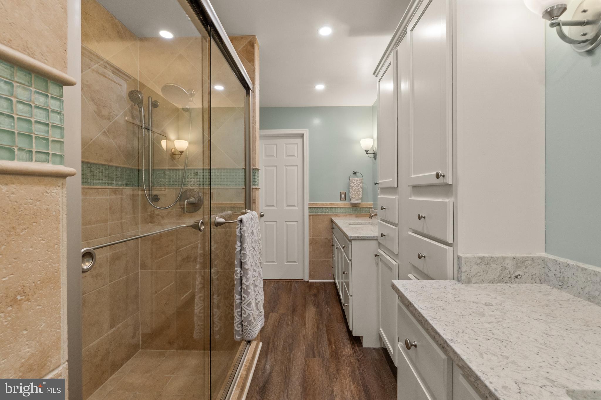 LANDMARK MEWS - Residential