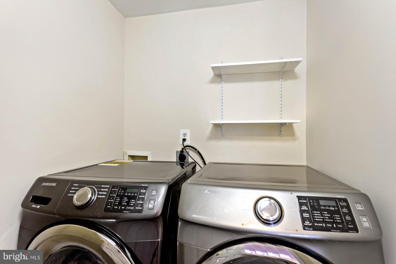 LOCUST GROVE - Residential