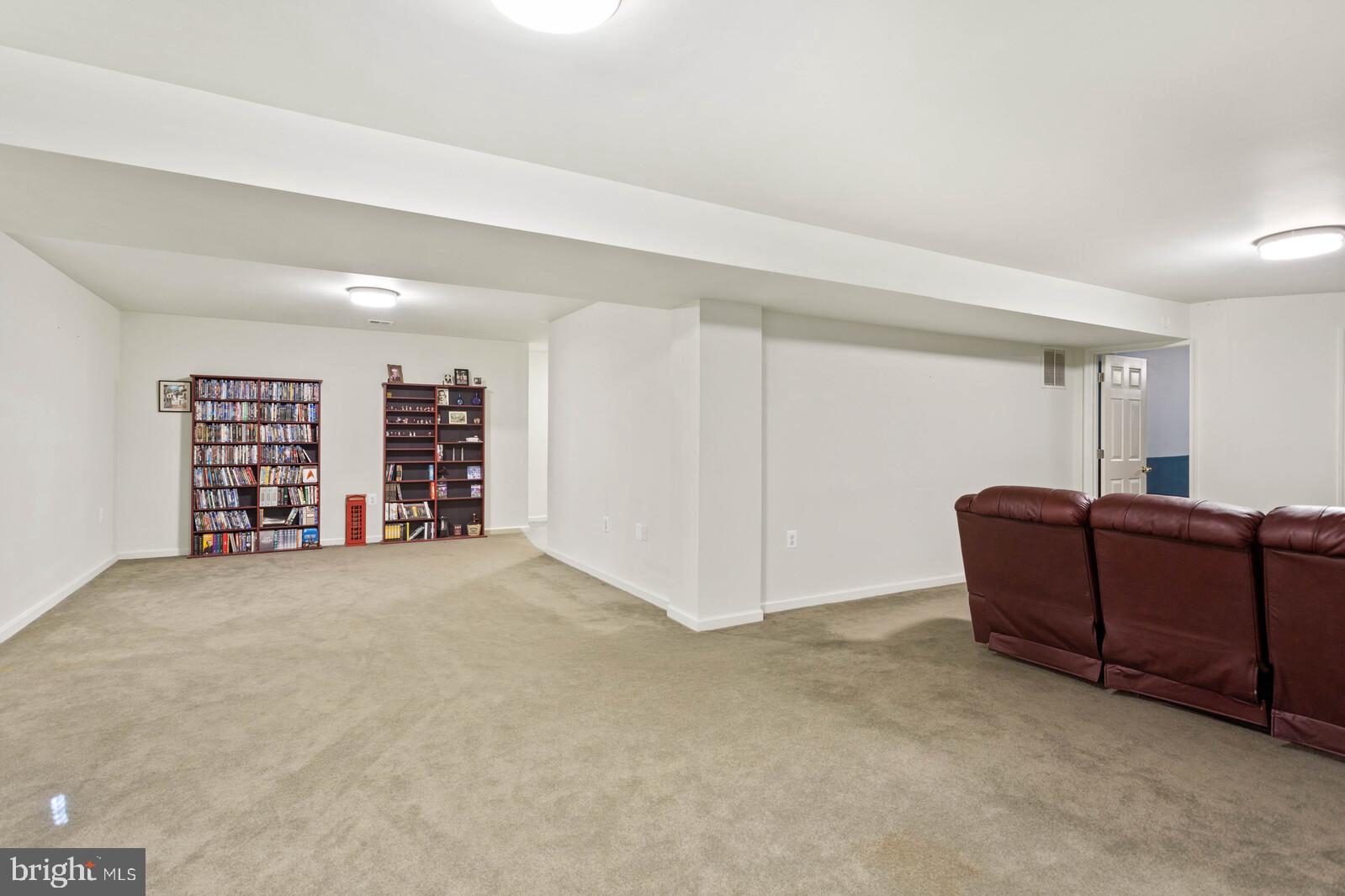 LOCUST GROVE - Residential