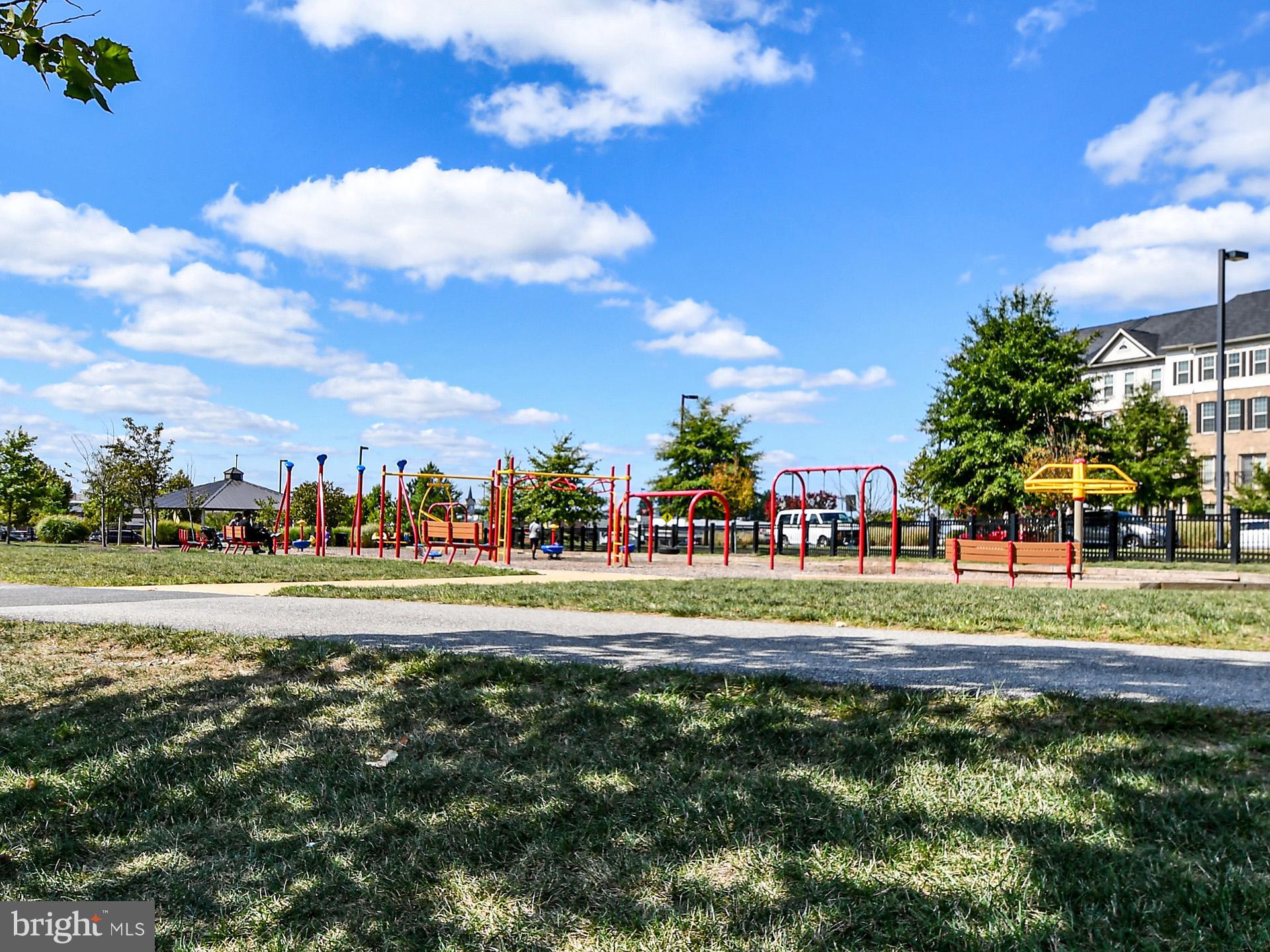 WOODMORE TOWNE CENTRE - Residential Lease