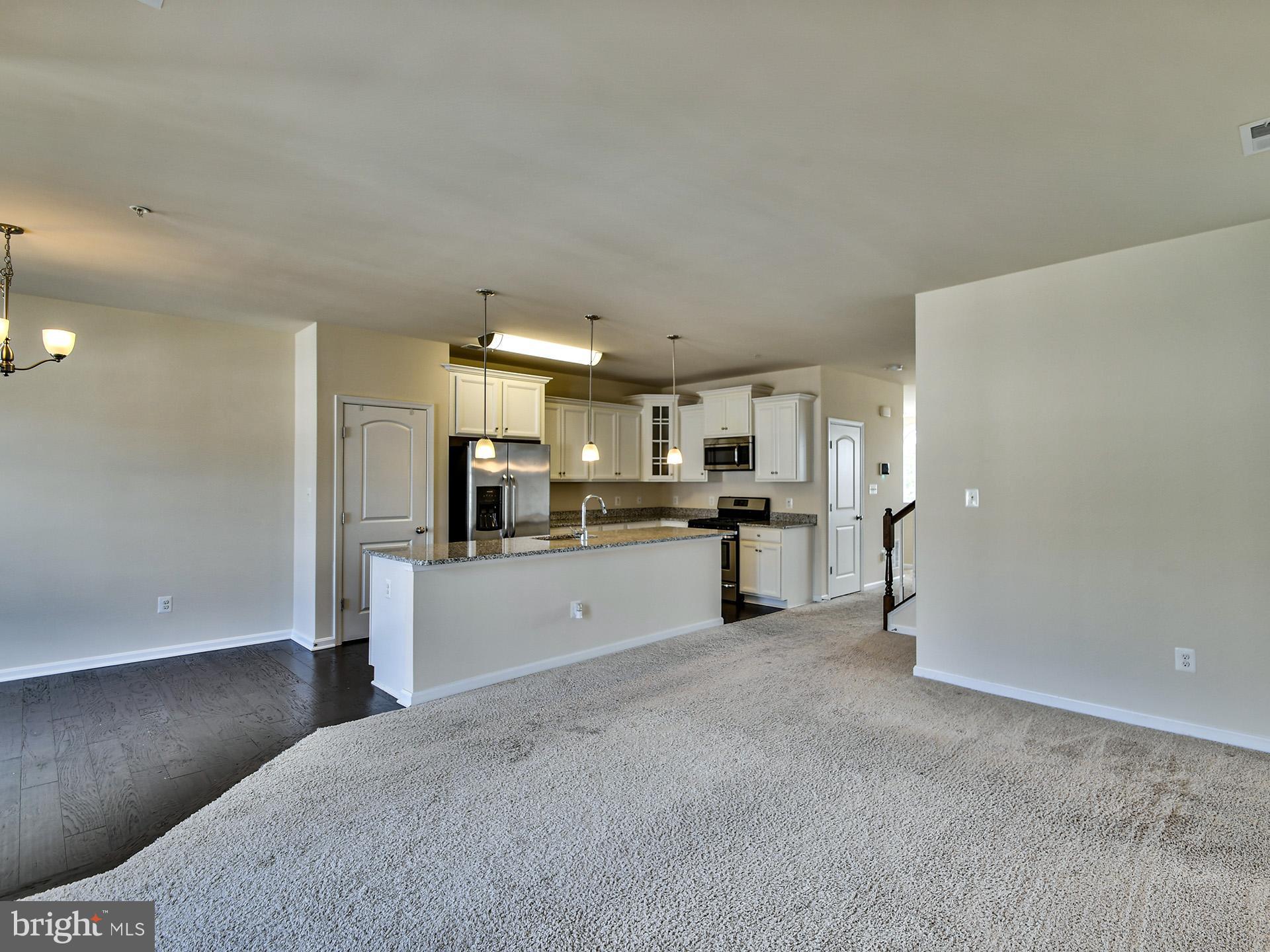 WOODMORE TOWNE CENTRE - Residential Lease